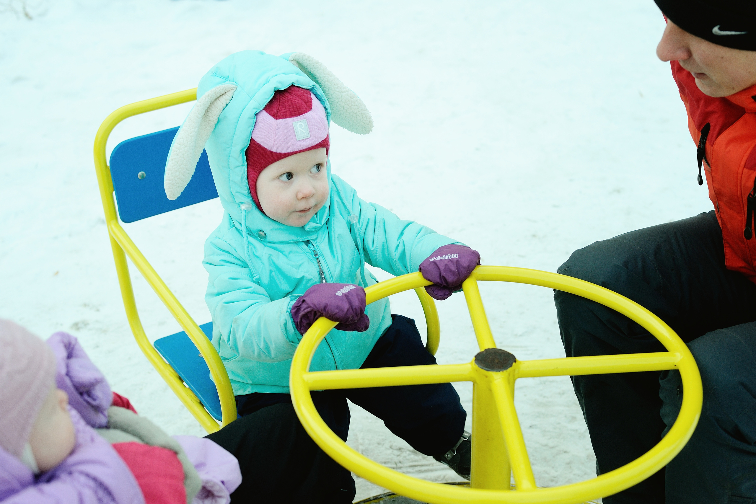 Фотосессия первой прогулки малыша. Фотограф Нижневартовск. Фотограф в Нижневартовске Анна Стрельцова