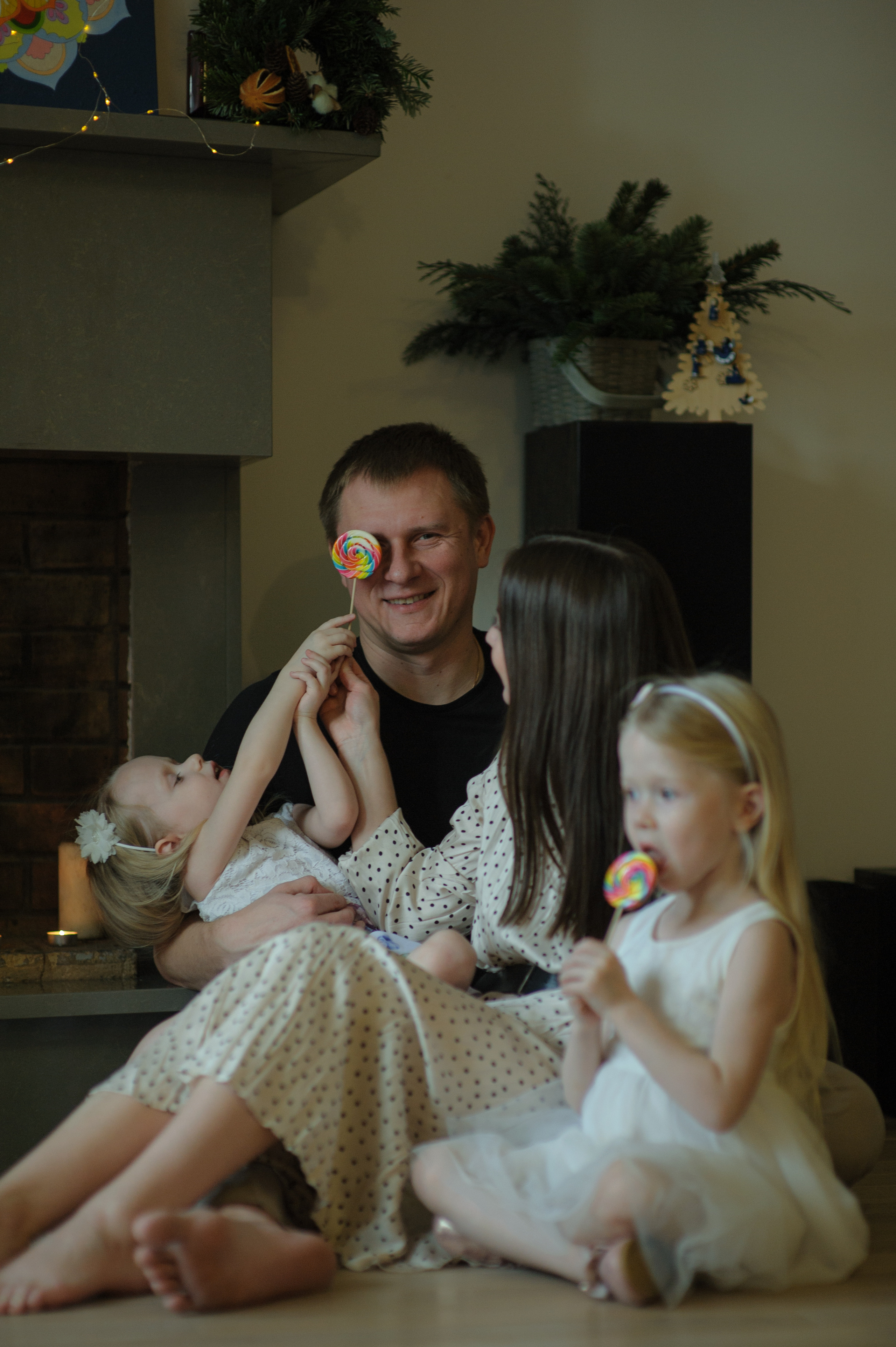 Домашняя новогодняя фотосессия семьи. Фотограф Нижневартовск. Фотограф в Нижневартовске Анна Стрельцова