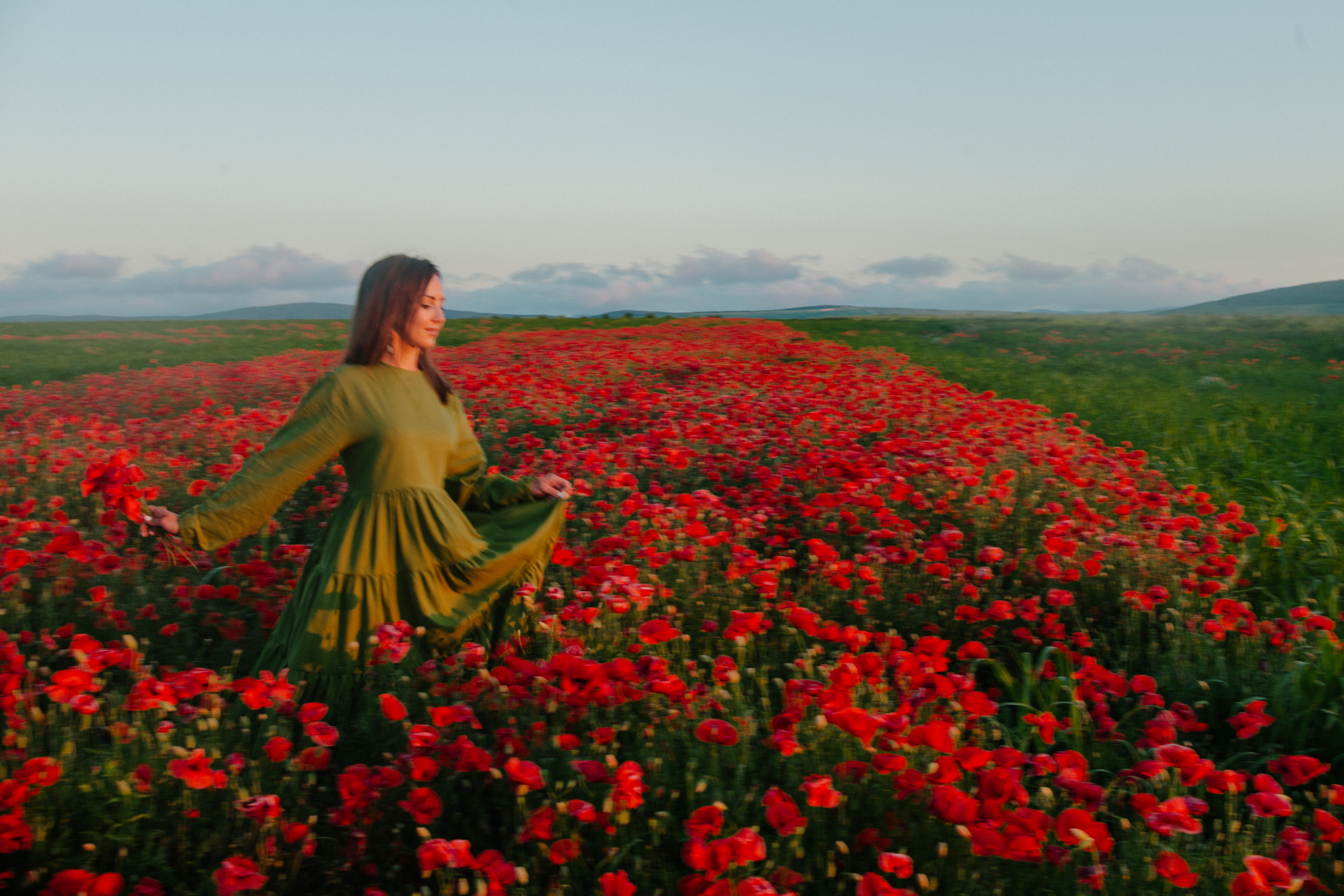 Love story в маках. Фотограф Нижневартовск. Фотограф в Нижневартовске Анна Стрельцова