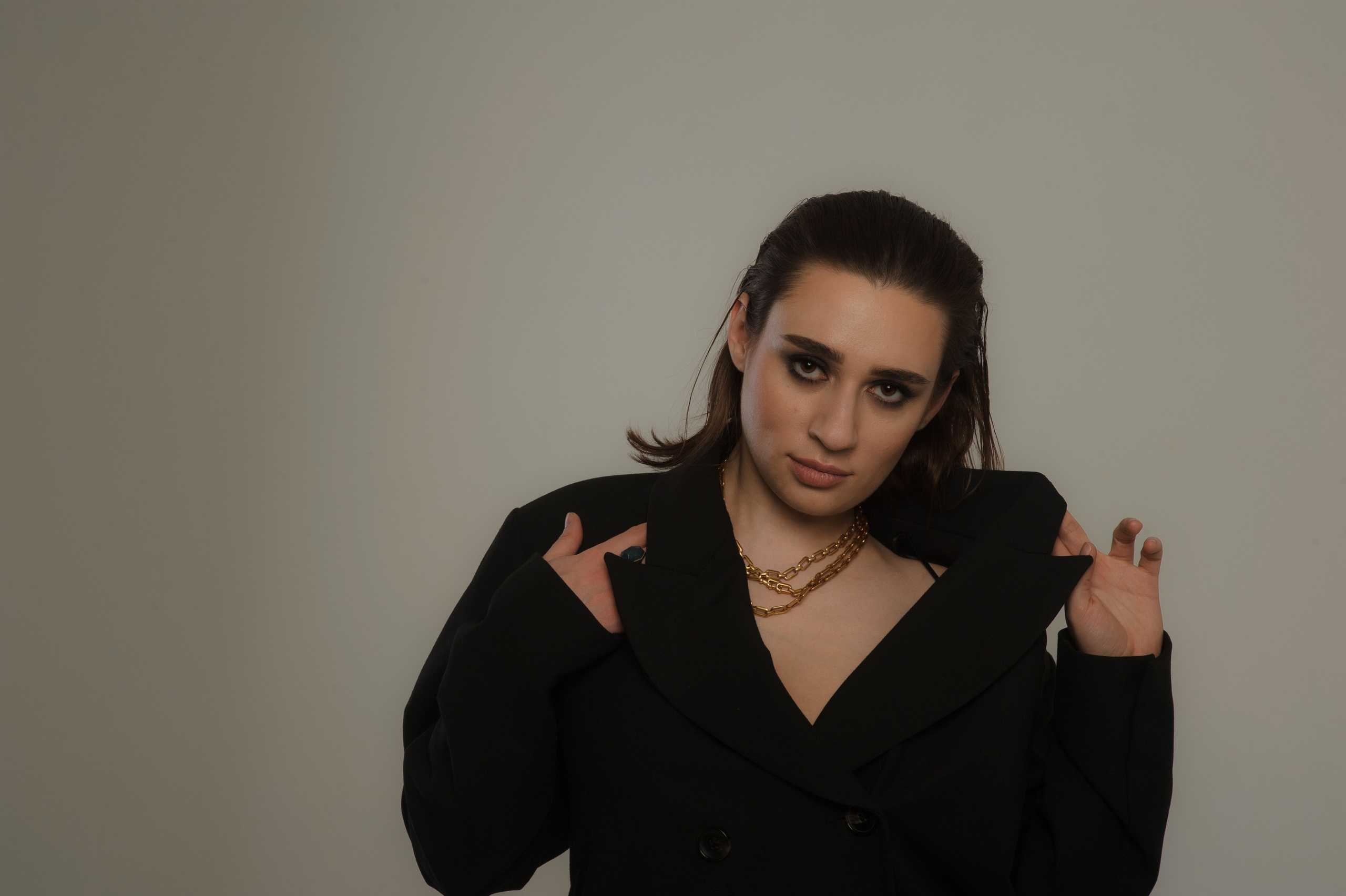 Студийная портретная фотосессия девушки. Фотограф Нижневартовск. Фотограф в Нижневартовске Анна Стрельцова