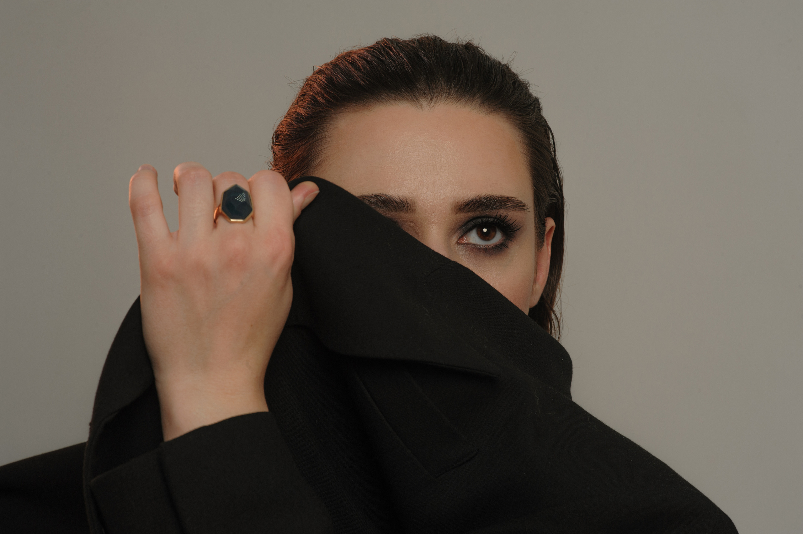 Студийная портретная фотосессия девушки. Фотограф Нижневартовск. Фотограф в Нижневартовске Анна Стрельцова