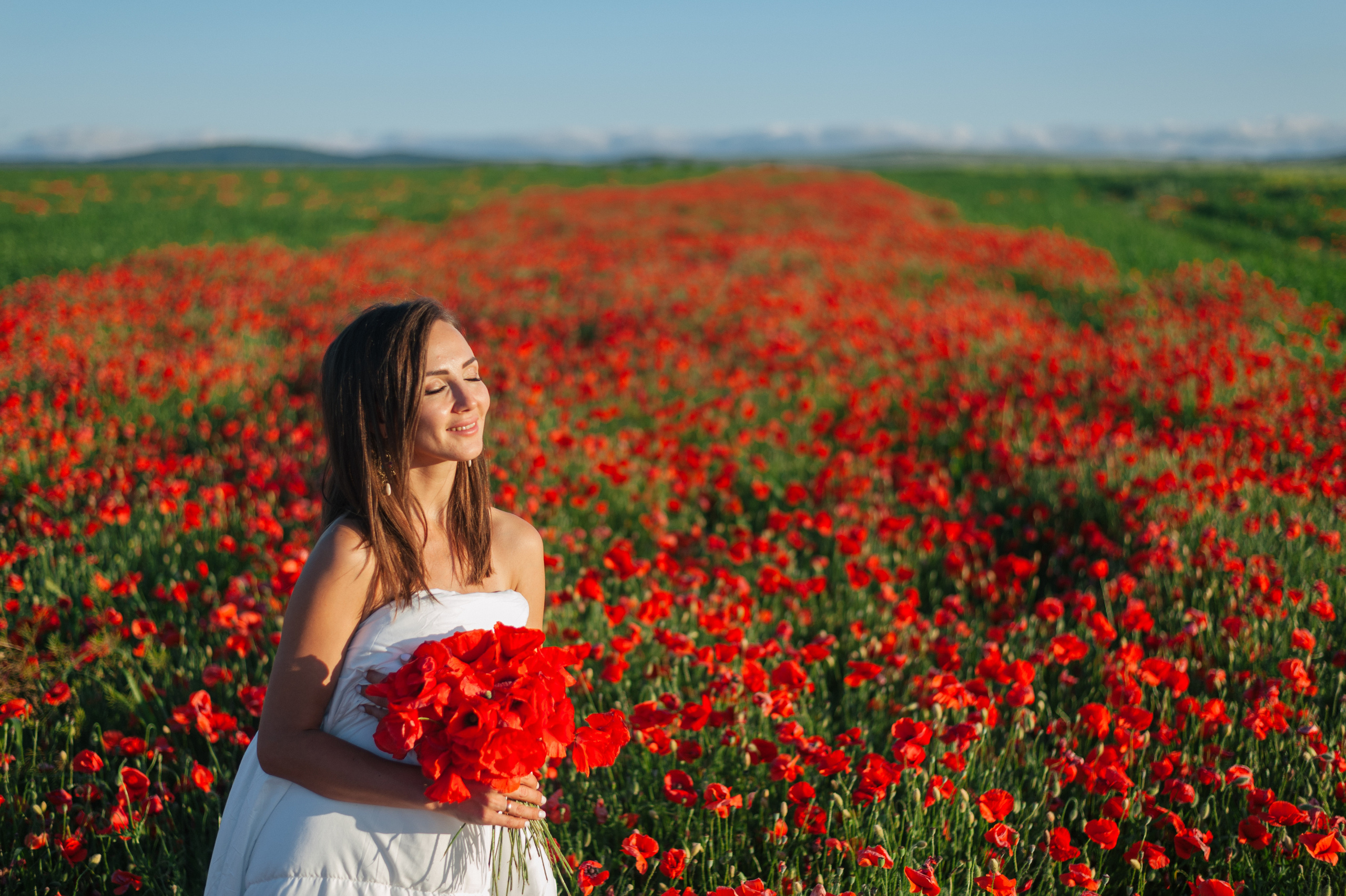 Love story в маках. Фотограф Нижневартовск. Фотограф в Нижневартовске Анна Стрельцова