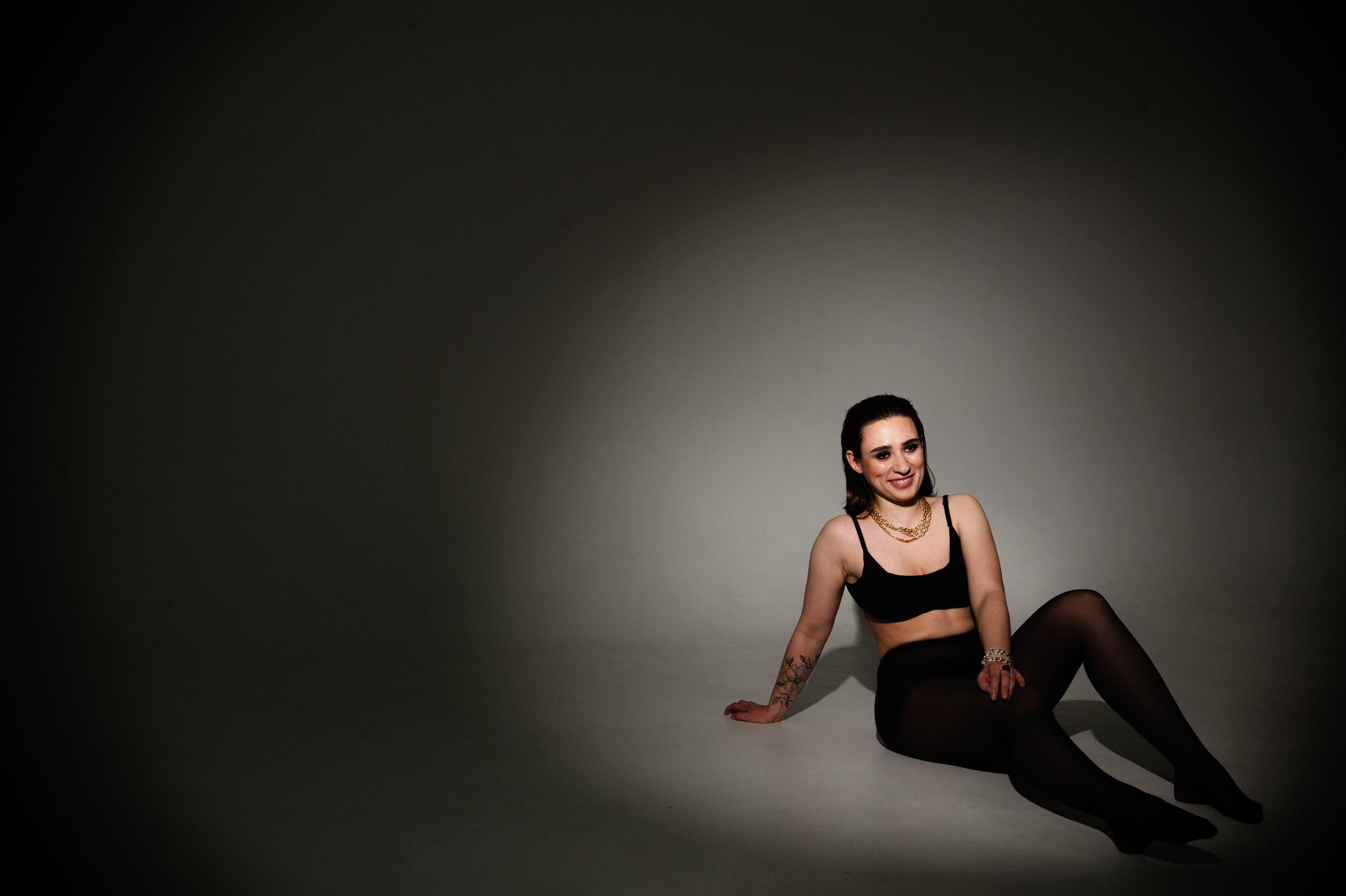 Студийная портретная фотосессия девушки. Фотограф Нижневартовск. Фотограф в Нижневартовске Анна Стрельцова