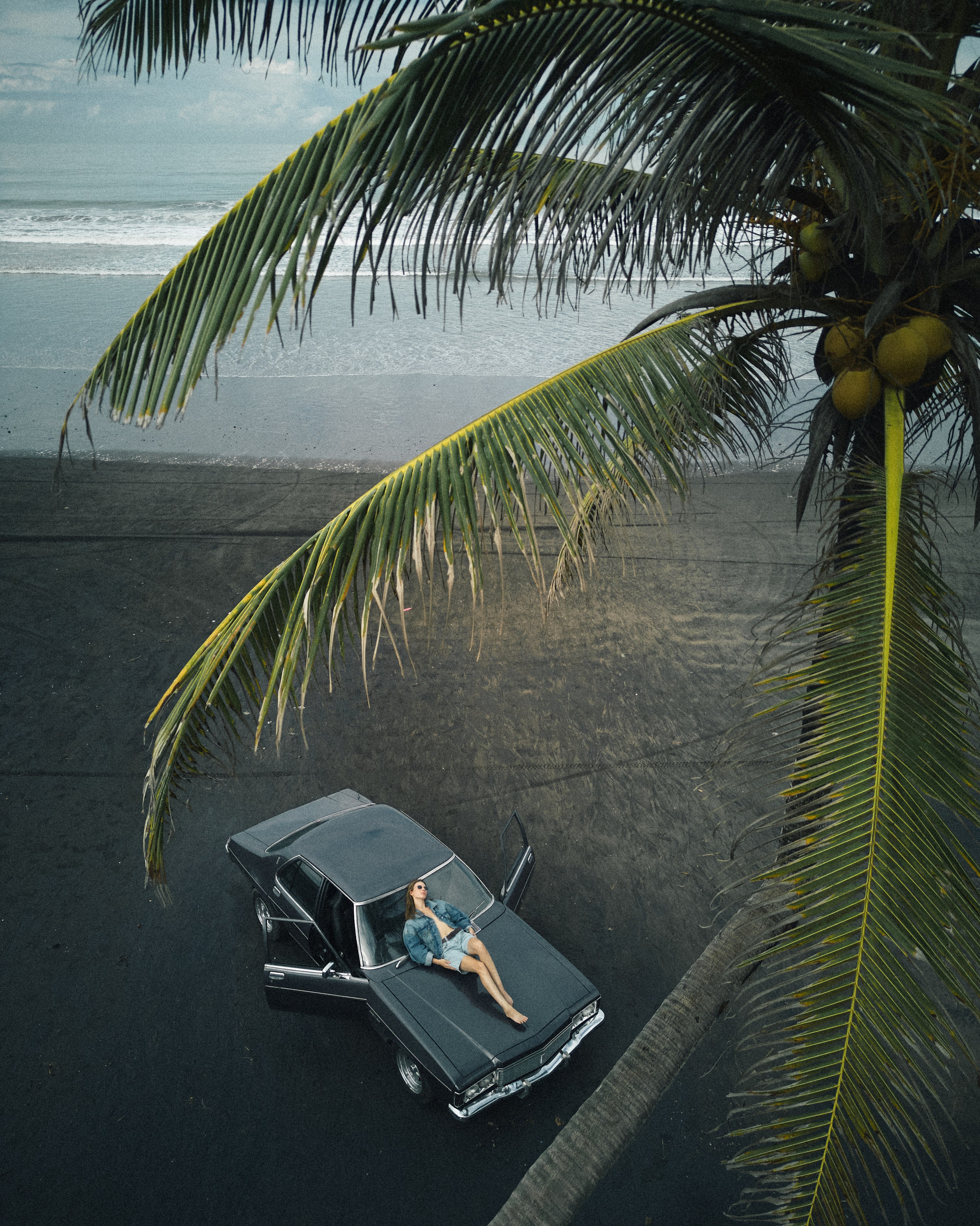 Karina in black sands. Главная