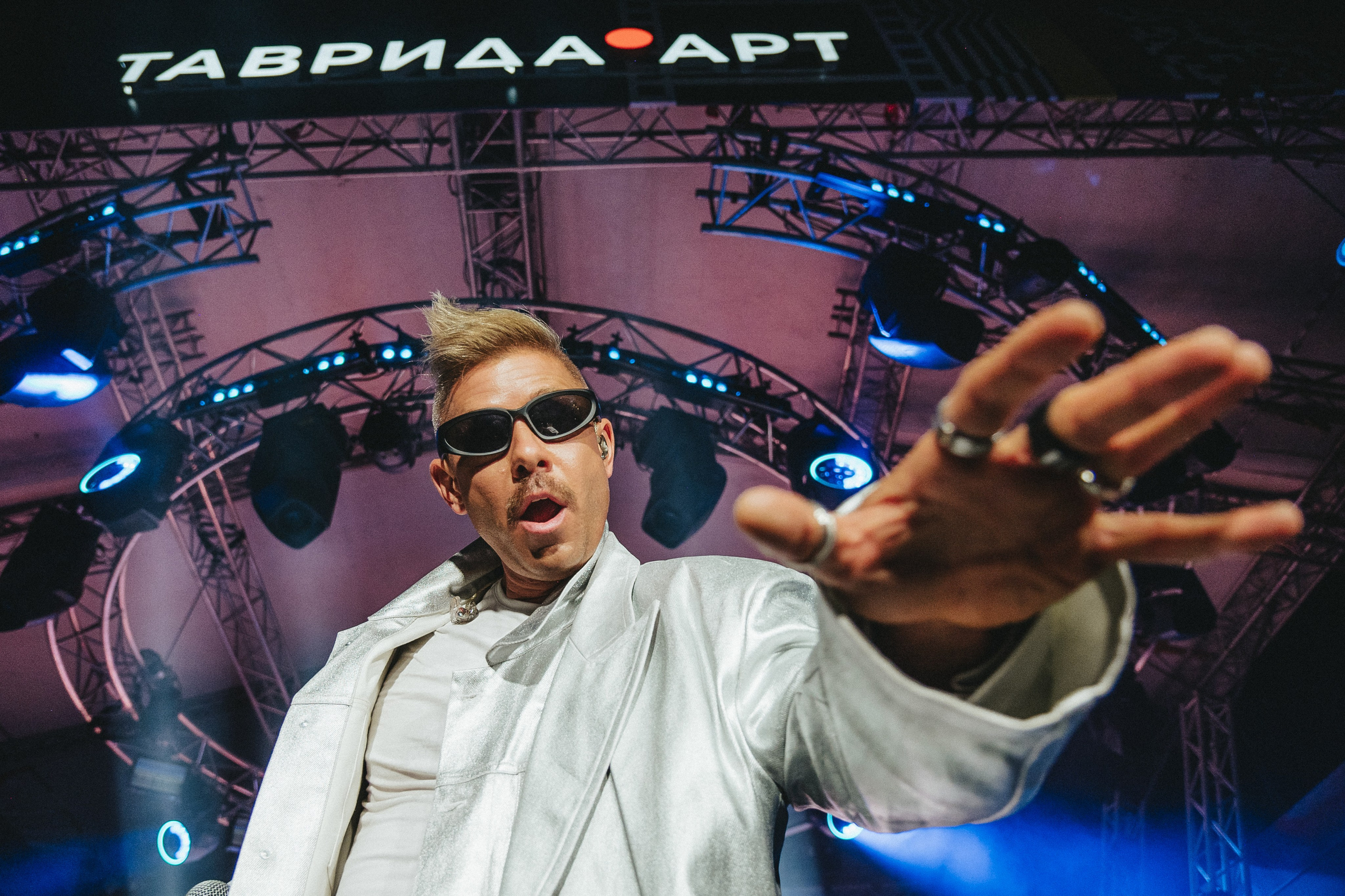 Концертная съемка выступления Мити Фомина в Москве