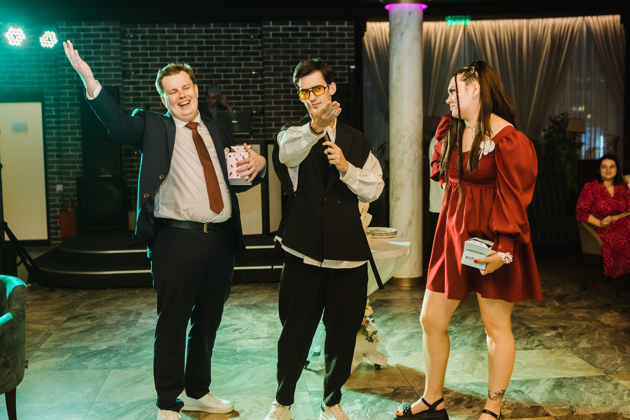 Александр и Ольга. Фотографы в городе Волгограде — Людмила Агеева и Алексей Околелов