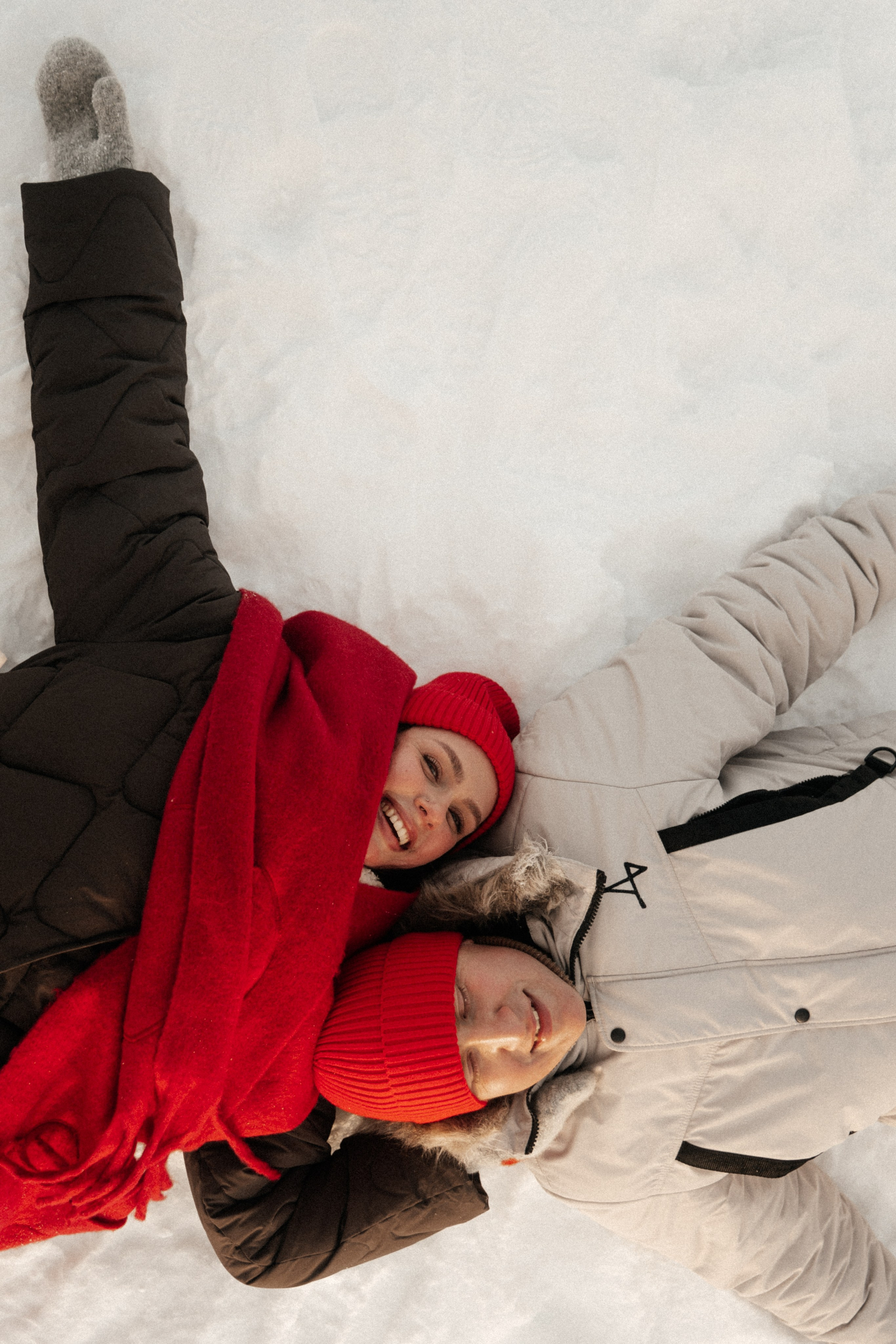 [our pulses aligned…]. Фотограф в Архангельске