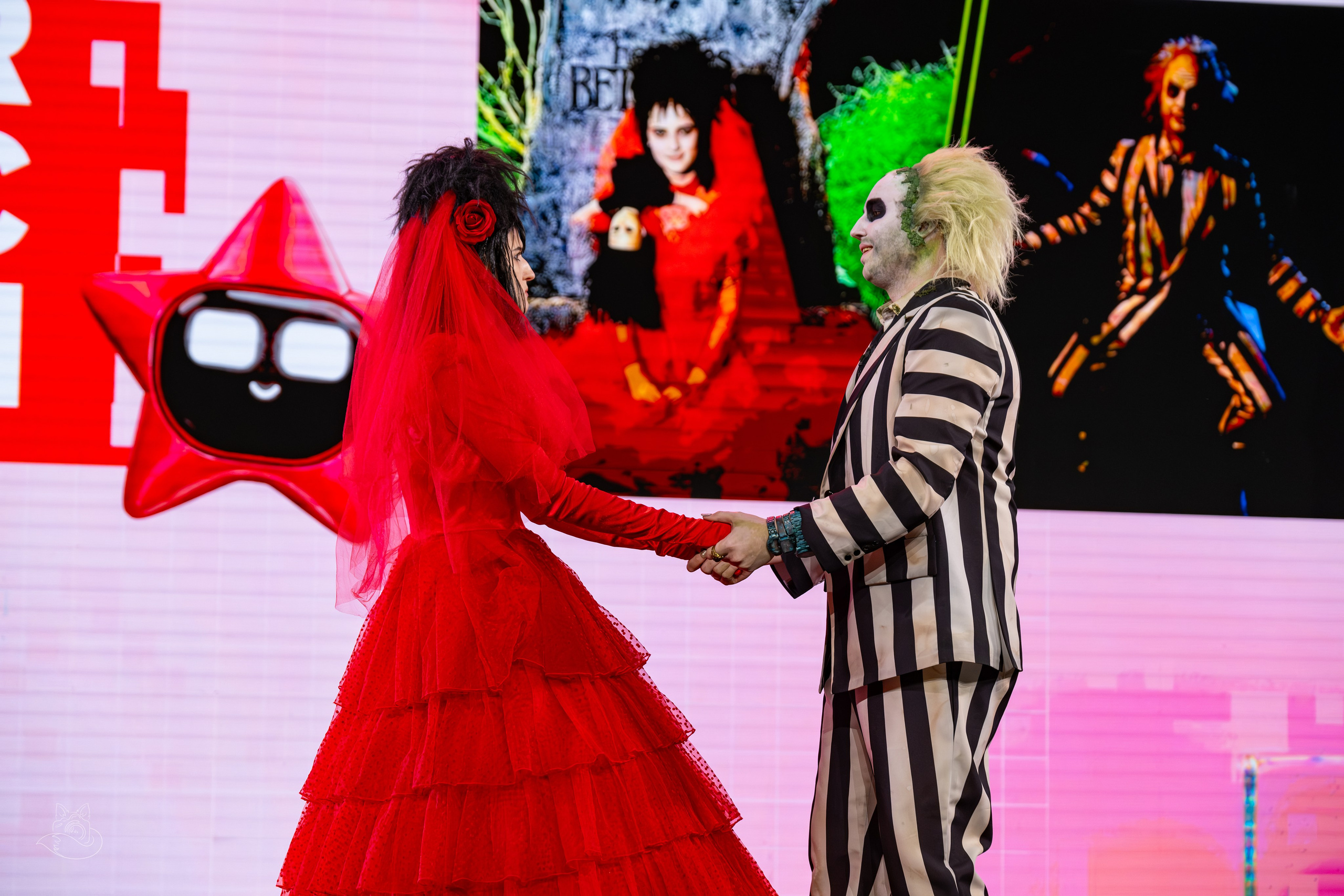 Сцена РЭД ЭКСПО 2024. Косплей фотограф