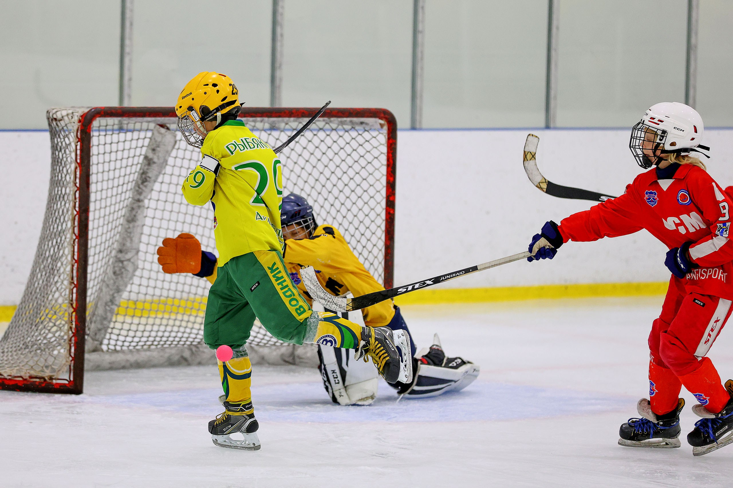 ХОККЕЙ С МЯЧОМ. Репортажный фотограф в Нижнем Новгороде и Москве Ангелина Ильичева