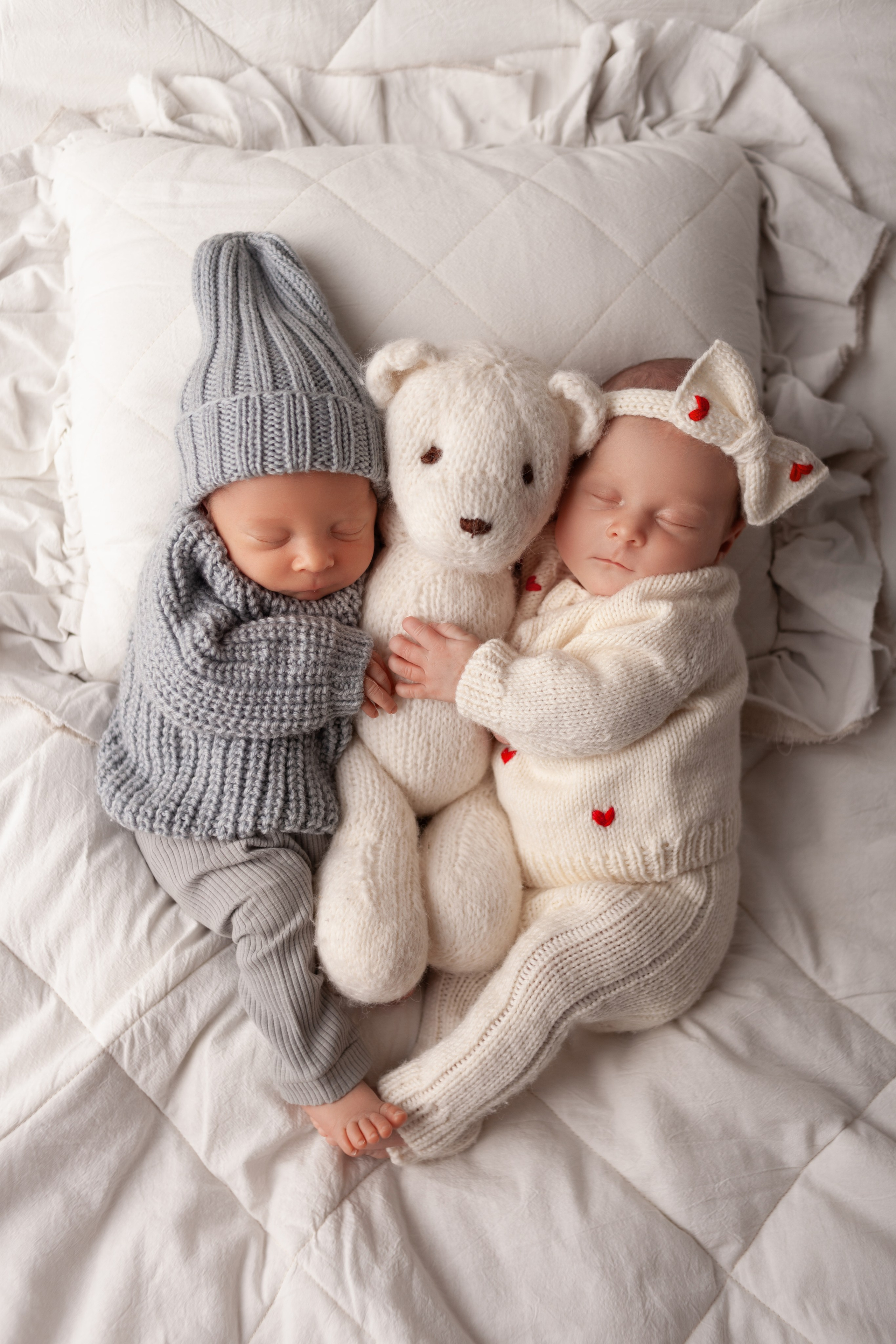 Двойня. Фотограф новорожденных г. Подольск, г. Жуковский, весь юг Москвы и Моск.обл