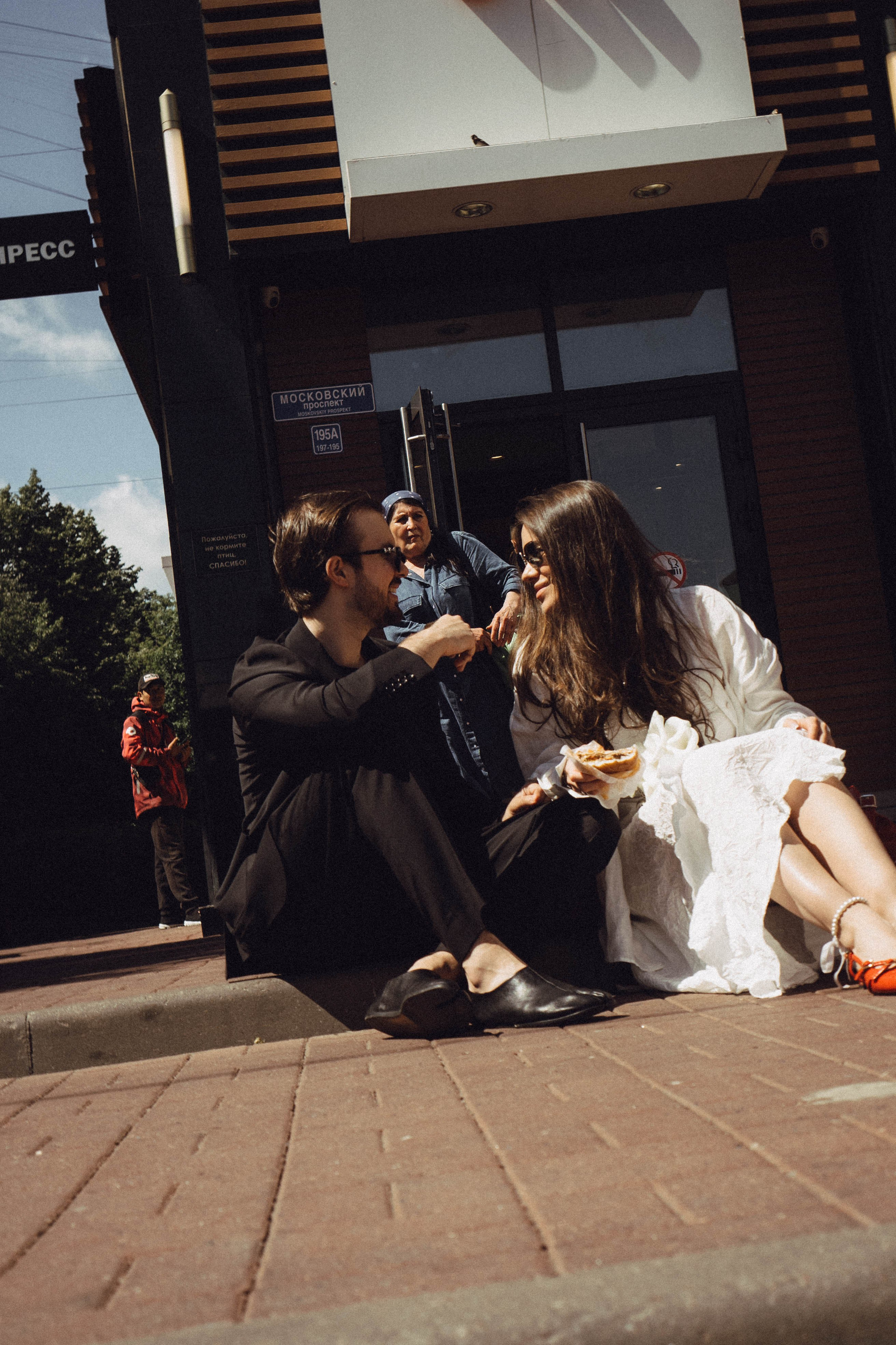 СВАДЕБНАЯ СЬЕМКА В ПАРКЕ ПОБЕДЫ И ПРОГУЛКА ПО МОСКОВСКОМУ ПРОСПЕКТУ. Профессиональный фотограф, Санкт-Петербург — Виктория Богомолова