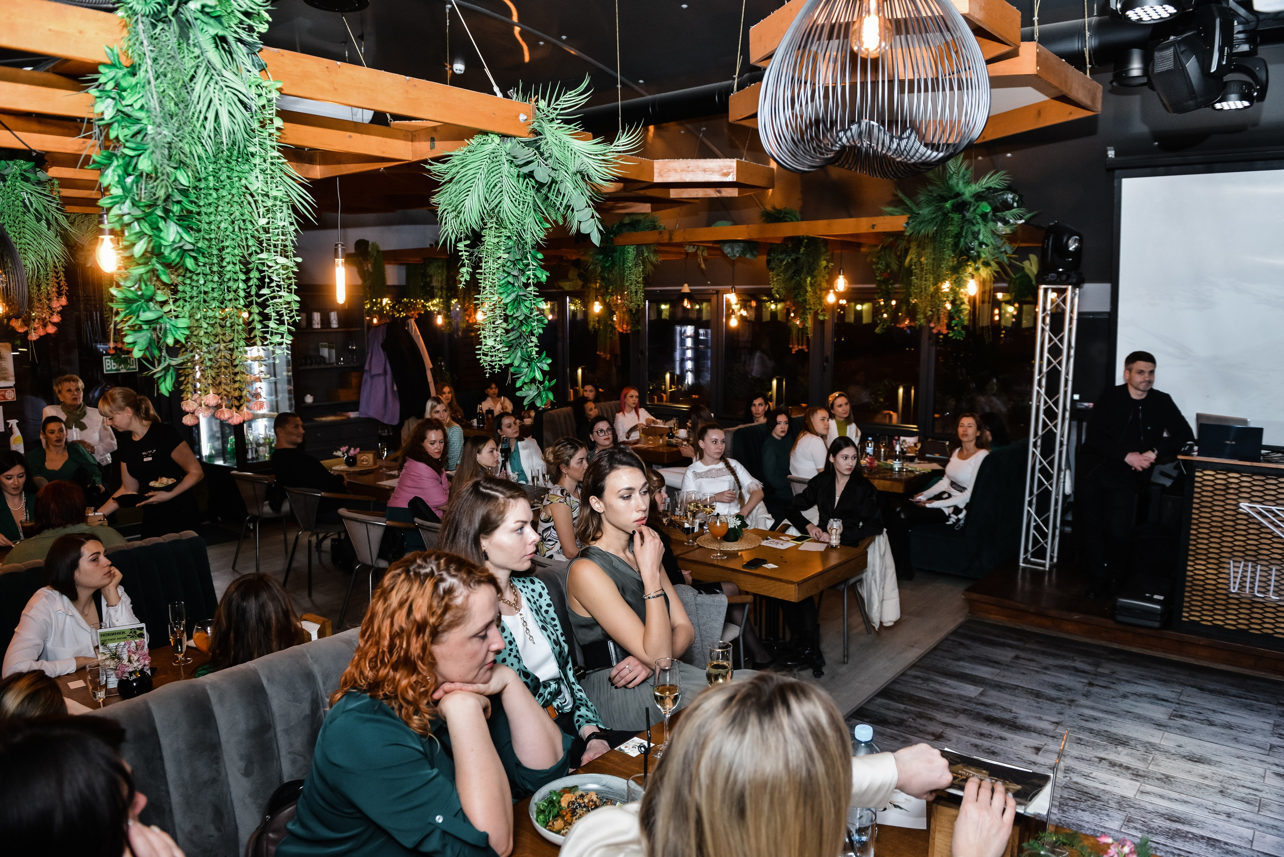 Дни рождения и корпоративы. Свадебный фотограф в Крыму