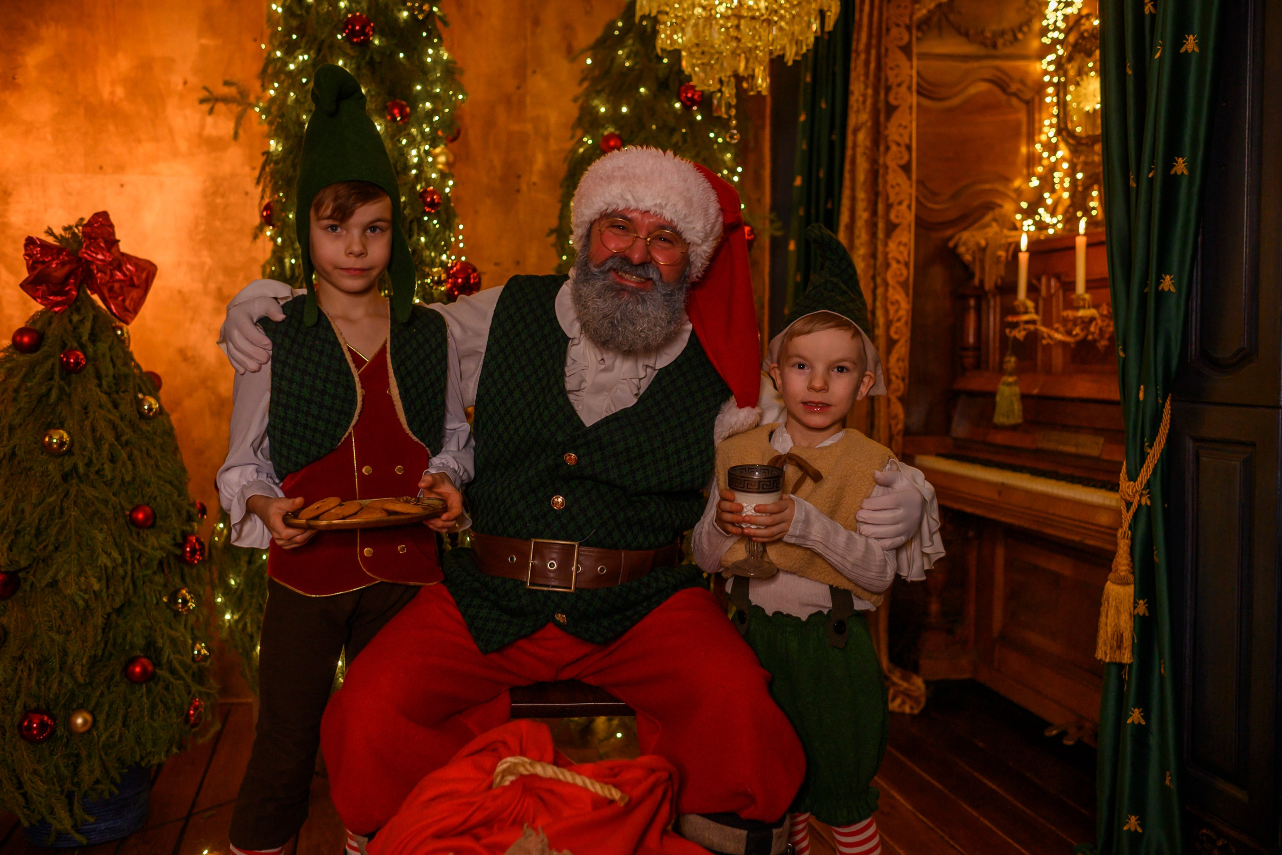 САНТА В АДМИРАЛТЕЙШЕН. Семейный фотограф Екатеринбург Лора Мур