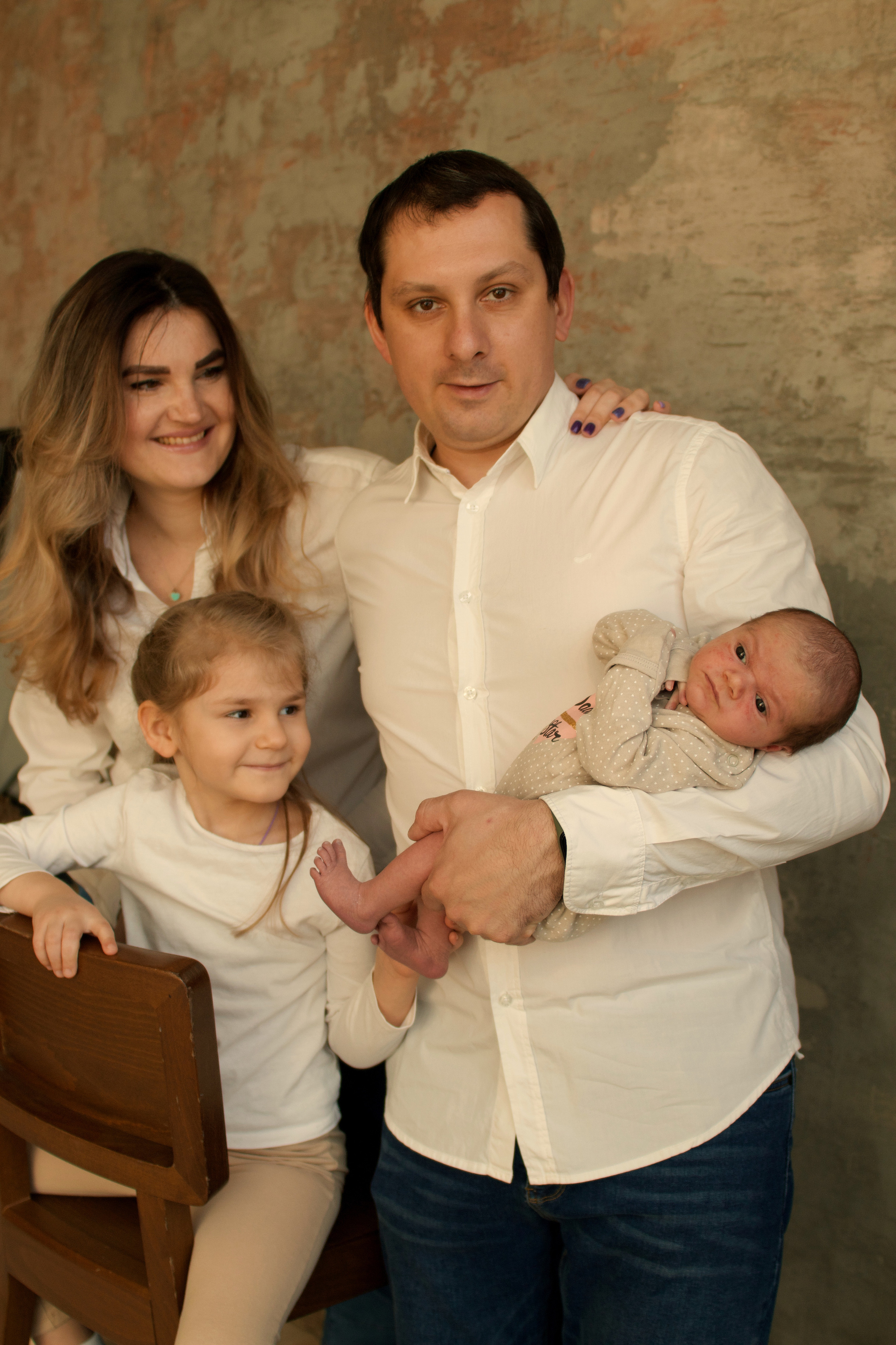 Новорожденный Артур и его семья. Мария Маркова детский и семейный фотограф в Москве