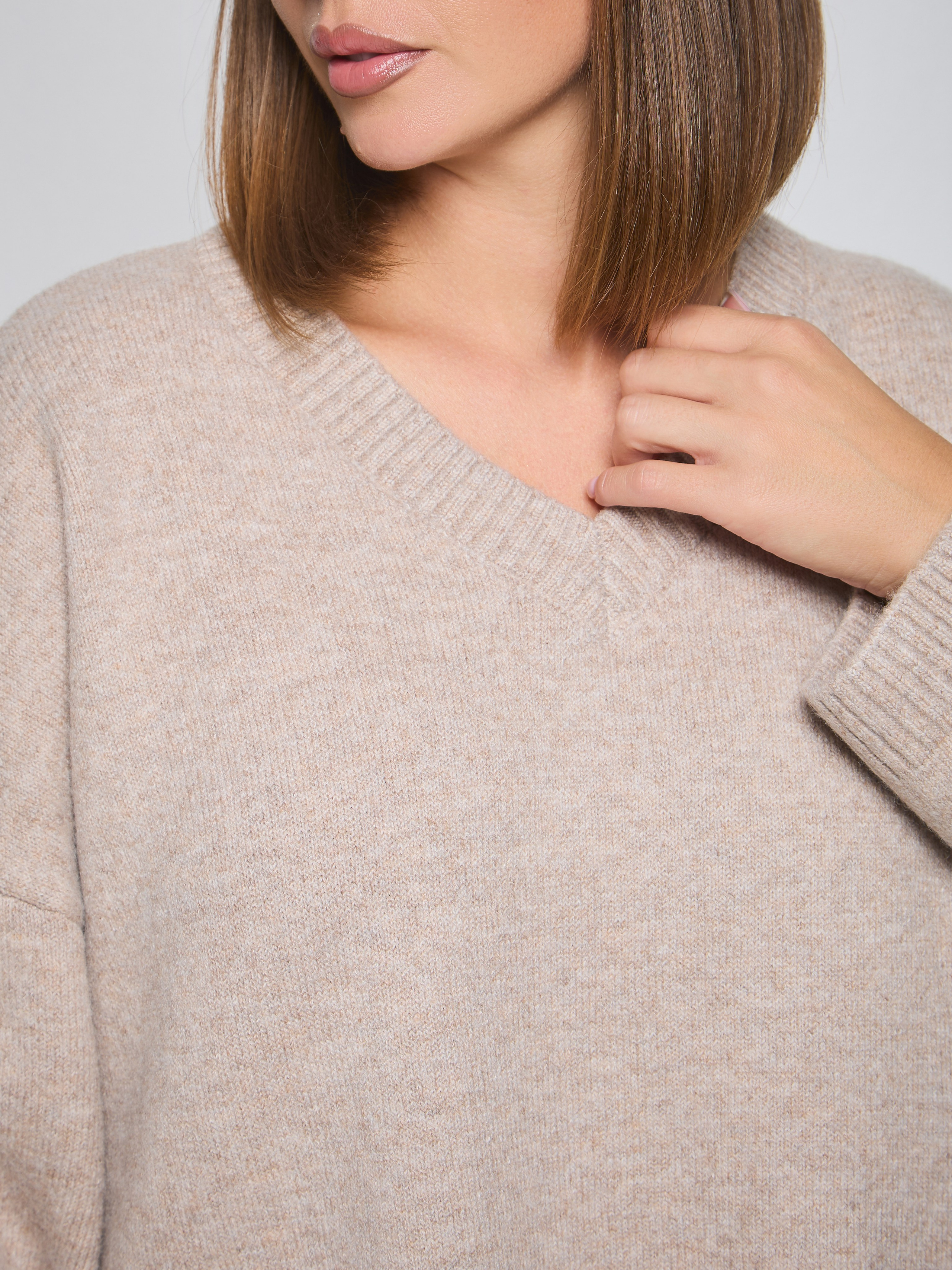 Одежда для маркетплейсов. Фотограф Руслан Потапов в Краснодаре