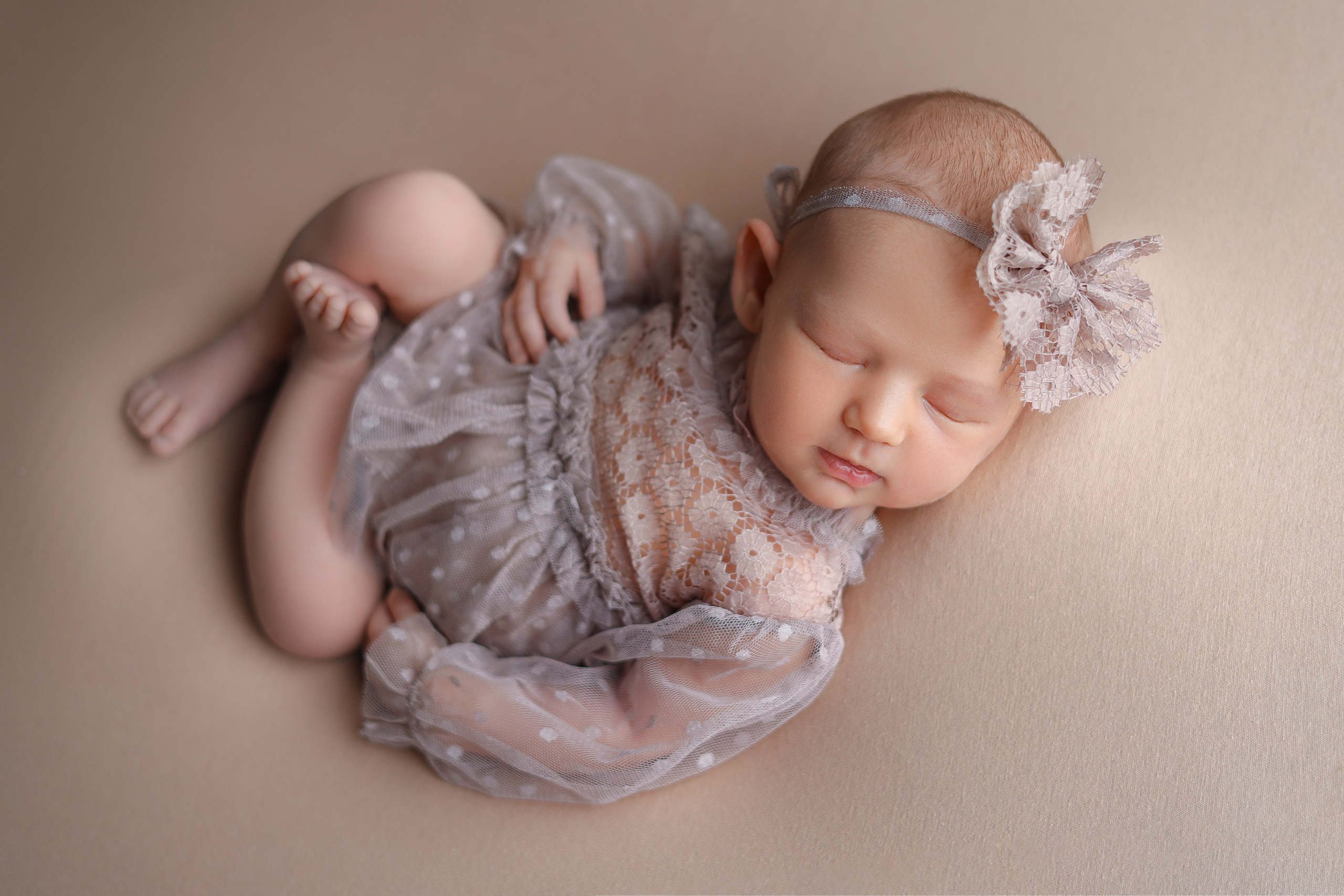Полина. Евгения Горбунова фотограф новорожденных в Новом Уренгое