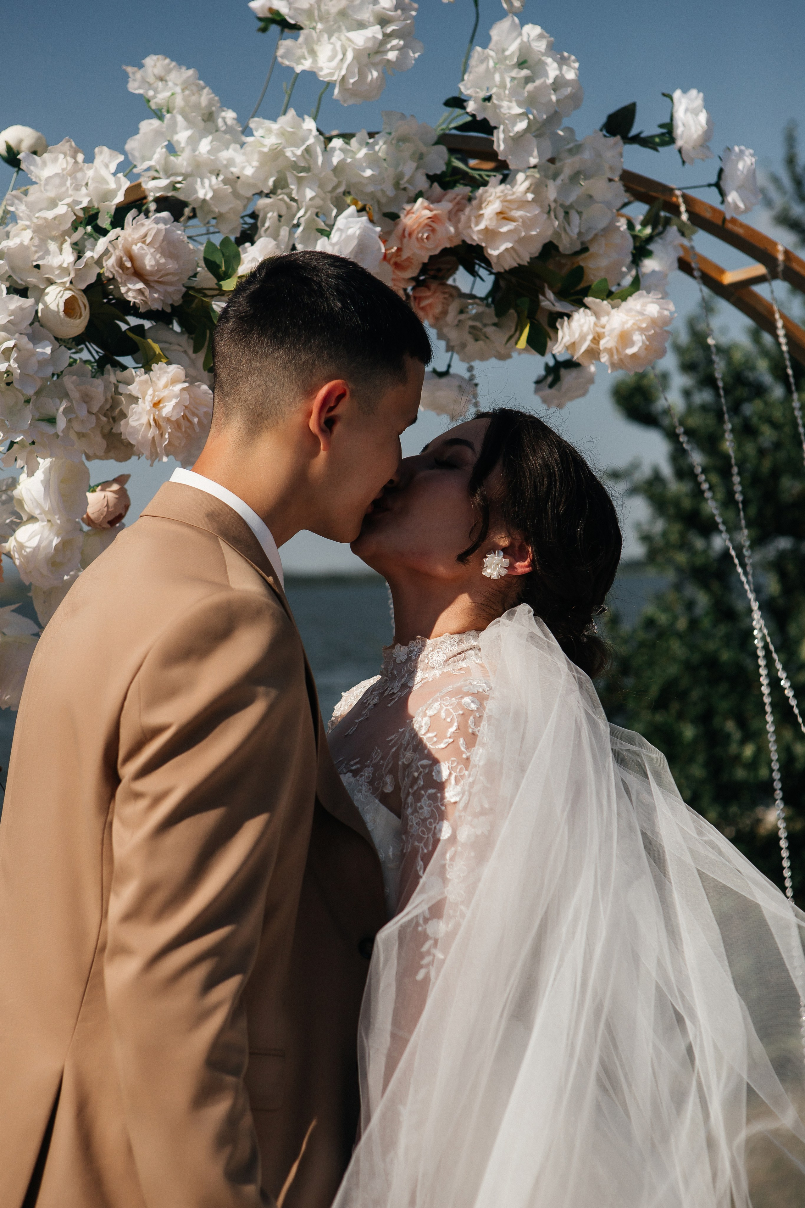 Свадьба в Динопарке. Свадебный фотограф Виктория Чуйко Магнитогорск. Визуал для бизнеса