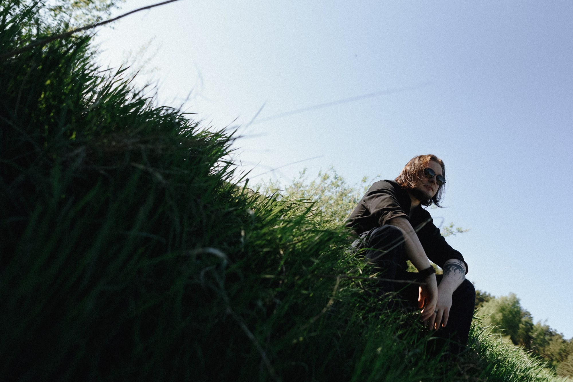 Экспериментальный портрет. Фотограф Дарья Мустафина. Тюмень. Игра с горизонтом и перспективой.