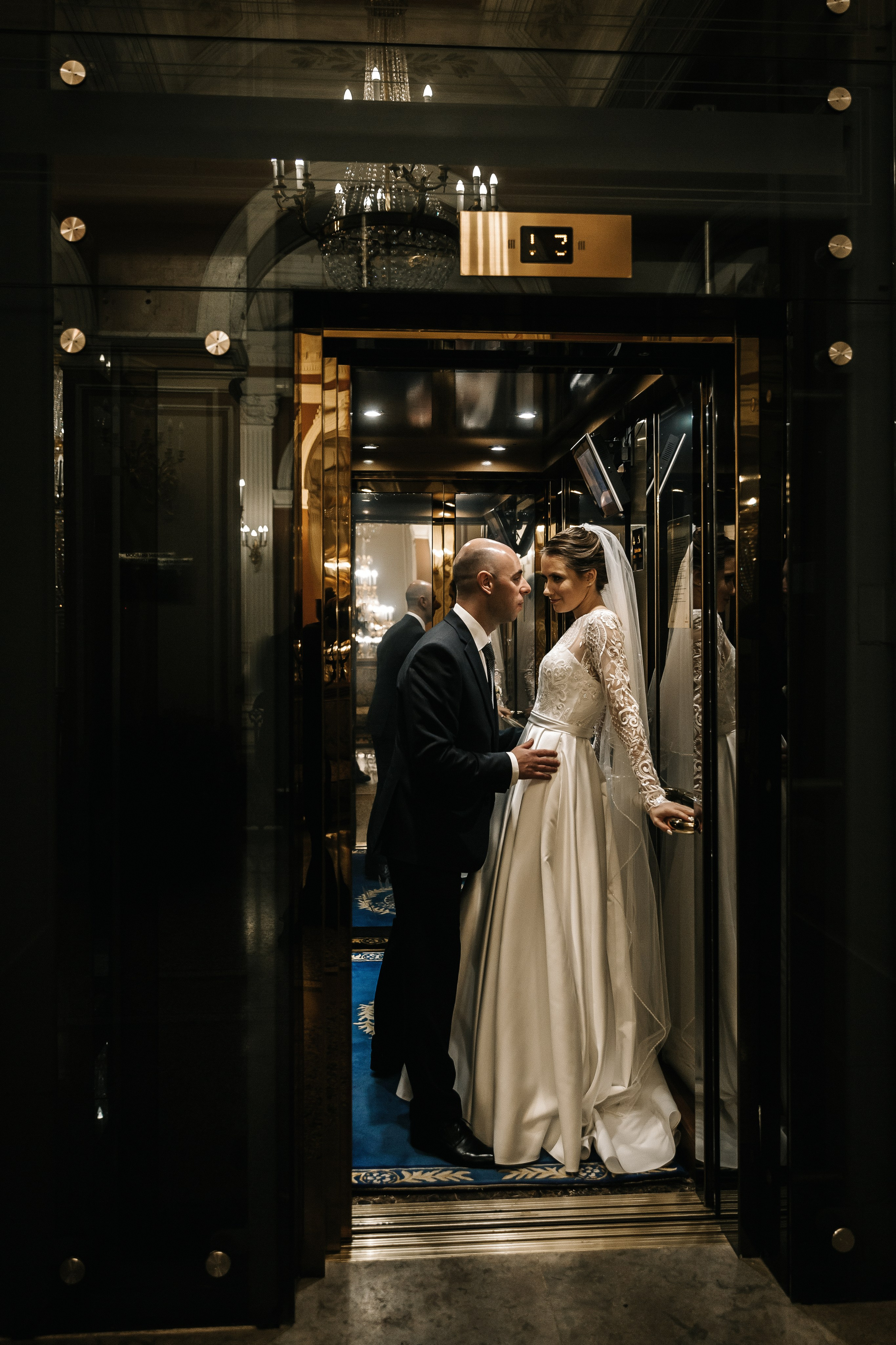 ОКТЯБРЬ | Дворец № 1 Талион, Особняк военного министра. Свадебный фотограф в Санкт-Петербурге Полина Корзухина