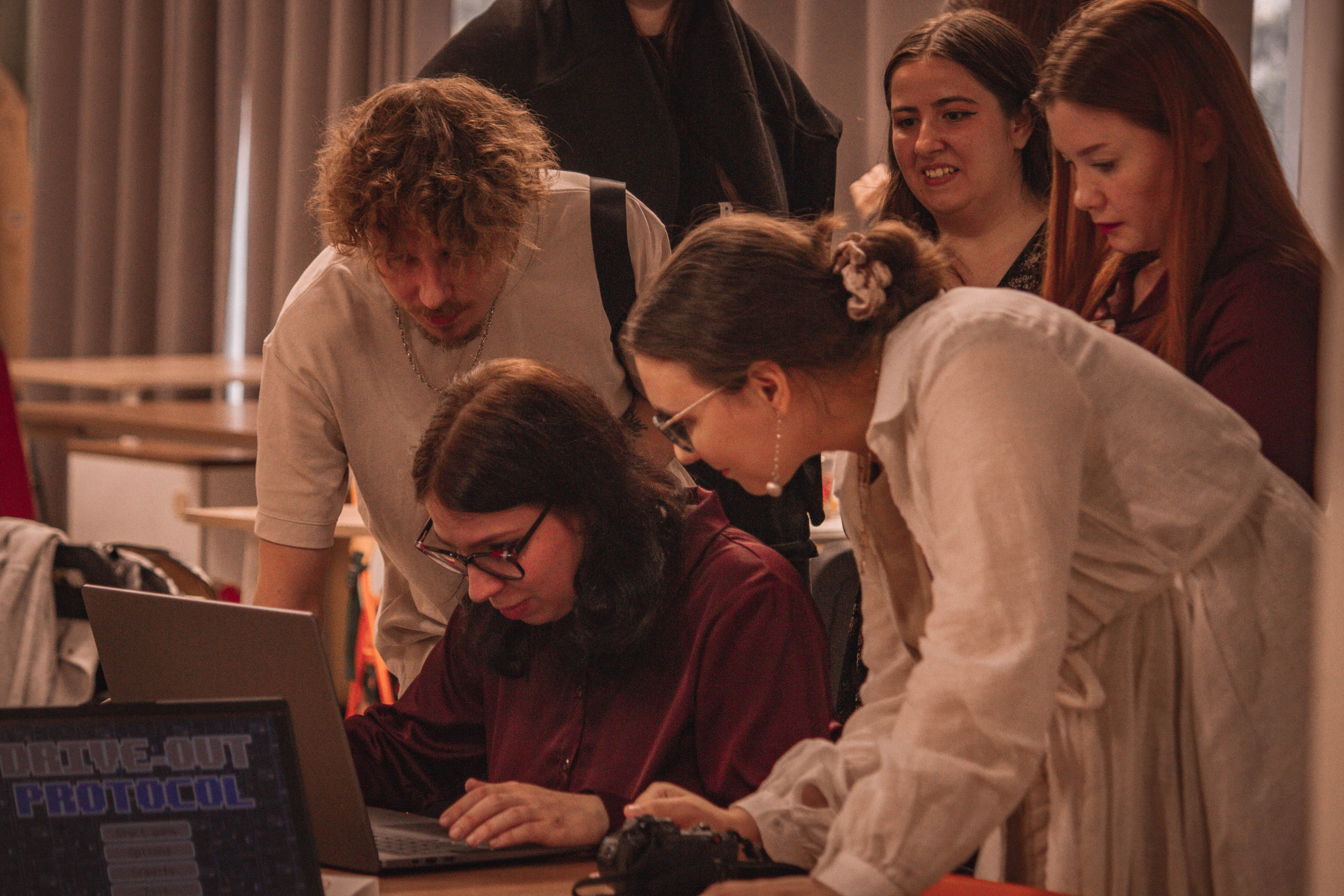 ЖЕНСКИЙ ГЕЙМДЖЕМ — Творческий сбор разработчиц. Создадим шедевр? Виталина и её фотоискусство