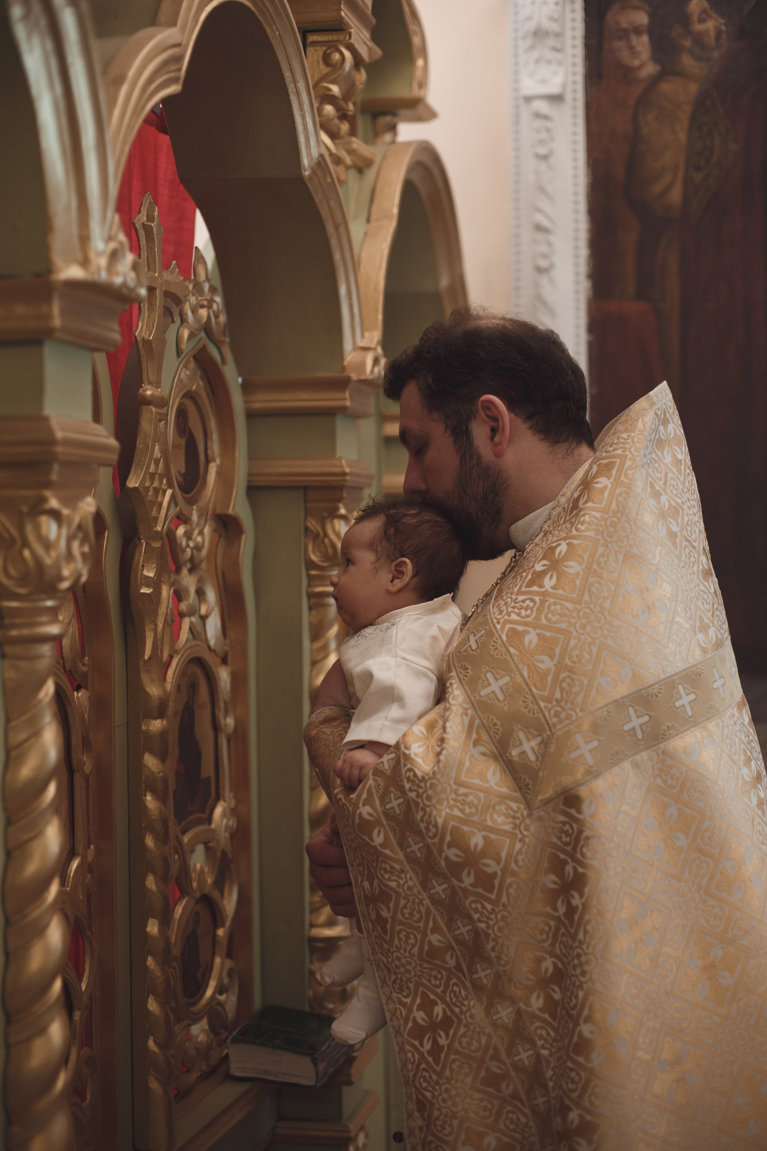 Фотосъёмка таинства крещения в Белгороде. Свадебный и контент фотограф в Белгороде Ярослав Гаврилейченко