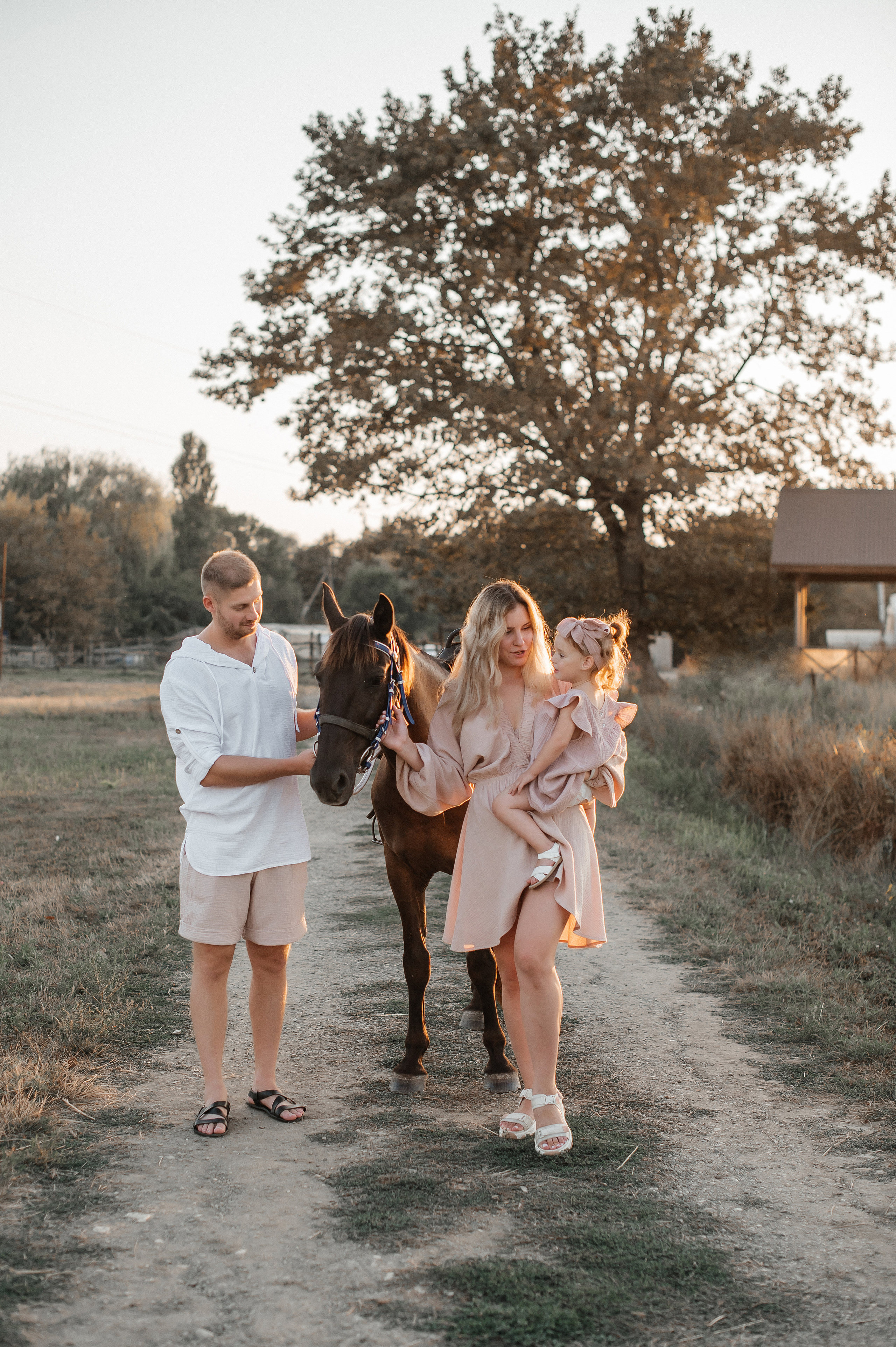 Семейная фотосессия. Детская фотосессия. Свадебный и семейный фотограф в Краснодаре Листкова Галина