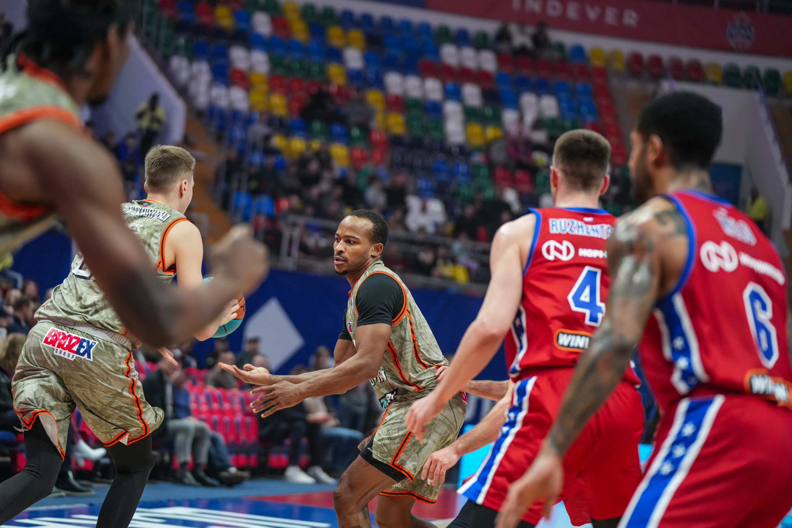 ЦСКА-Уралмаш (29.10.25). Автомобильный фотограф Шакая Кирилл