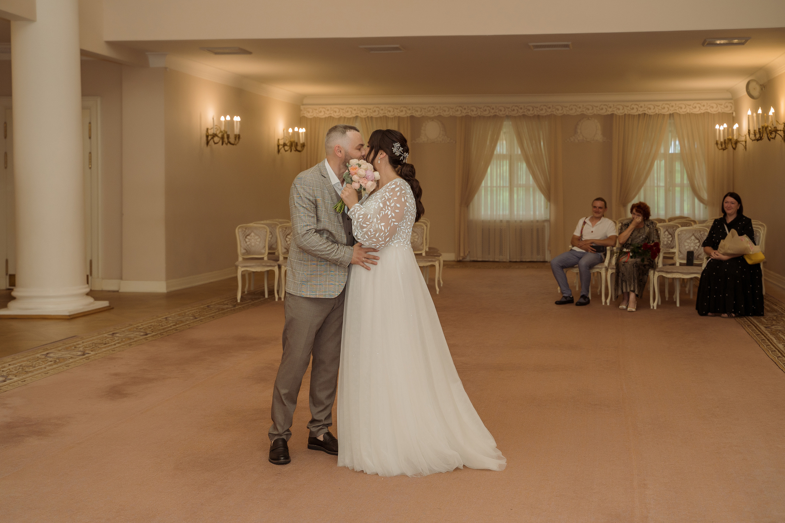 Свадьба в Пушкине. Сборы в отеле Tsar Palace. Свадебный и семейный фотограф в Пушкине и Санкт-Петербурге Мария Филиппова