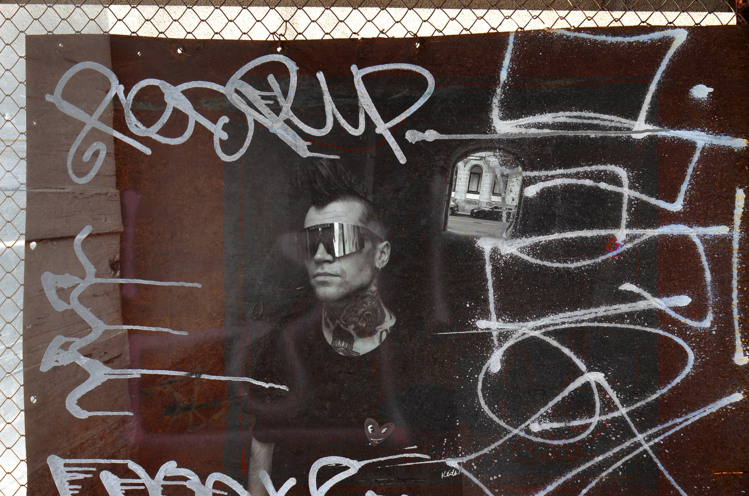 Макс | SQWOZ BAB. ОЧЕНЬ ПЛОХОЙ ФОТОГРАФ