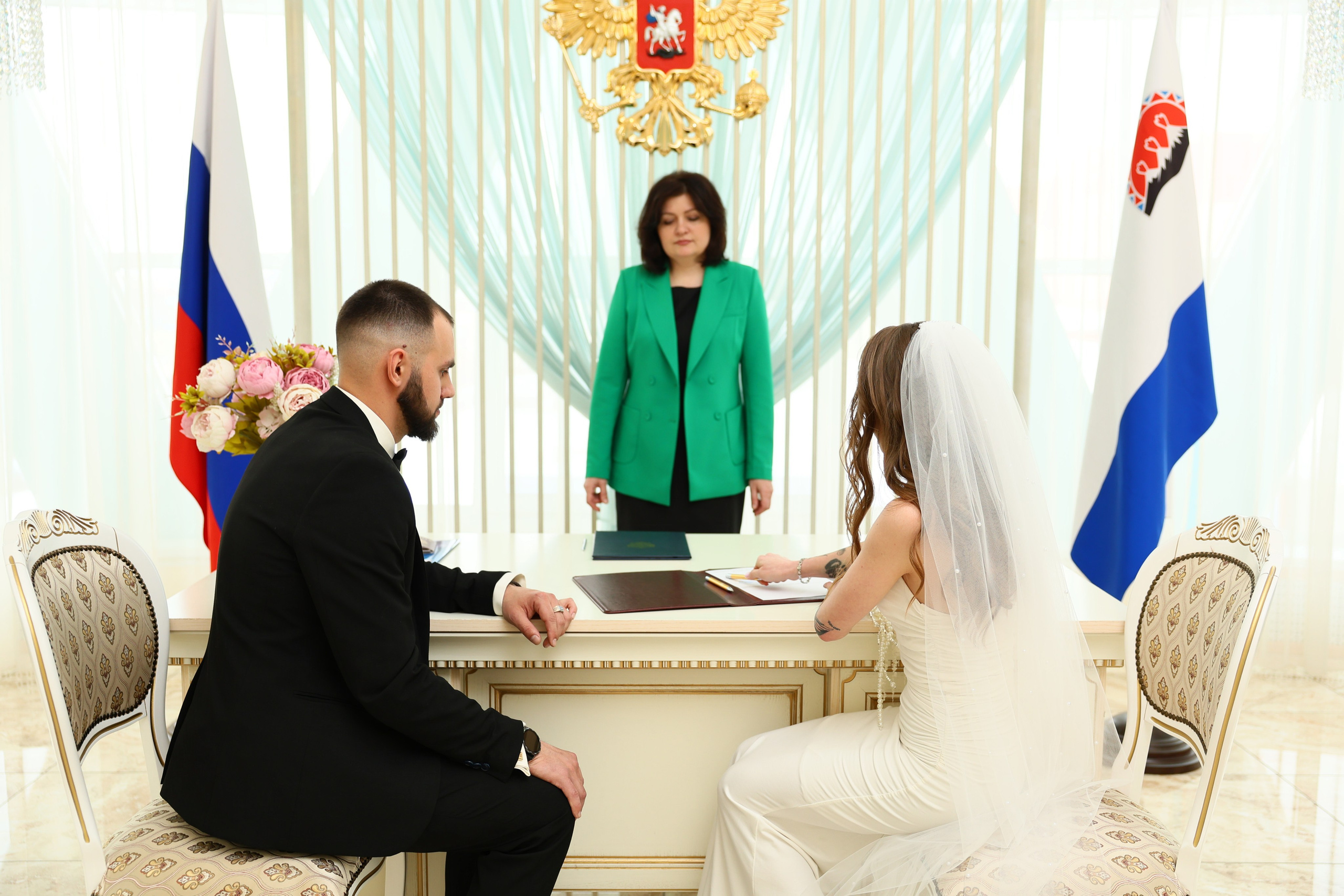 Михаил & Виктория / ЗАГС. Выпускной альбом | Камчатка | Школьные фотосессии