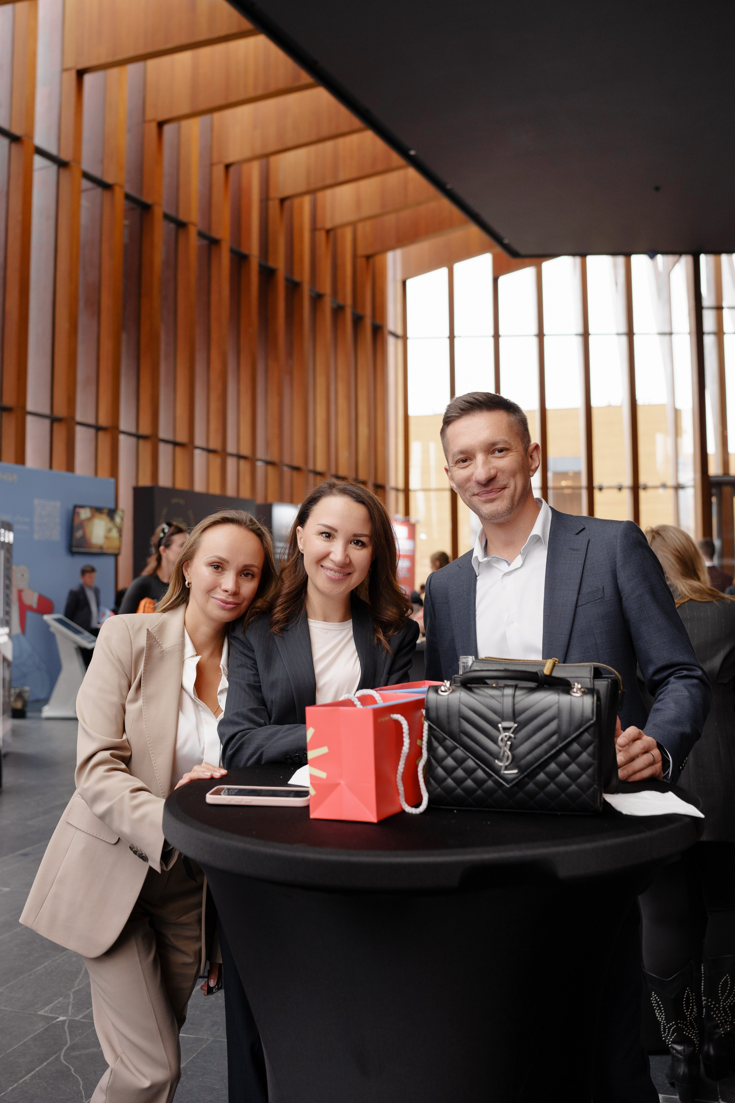 Фотограф репортажный на конференцию/форум в Москве. Репортажный фотограф в Москве Саша Дружинина