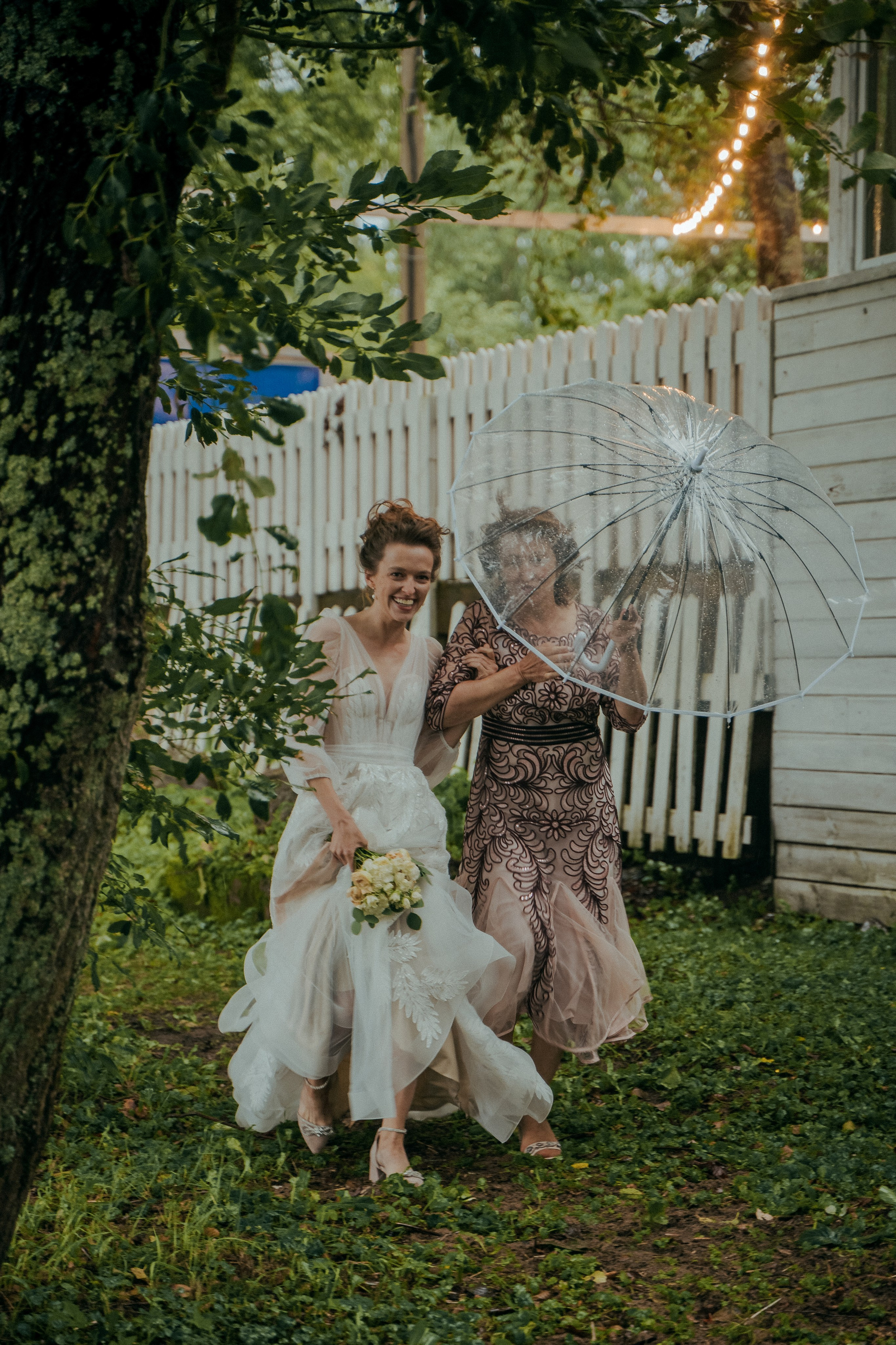 Июльский шторм с горячими сердцами. Свадебный фотограф в Санкт — Петербурге
