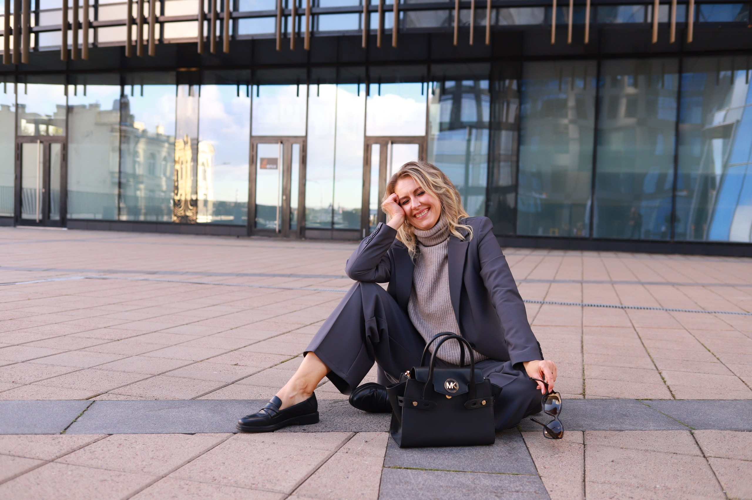 Екатерина Банк " Санкт-Петербург " и БЦ Невская Ратуша. Женский и семейный фотограф в Санкт-Петербурге Любовь Малышева