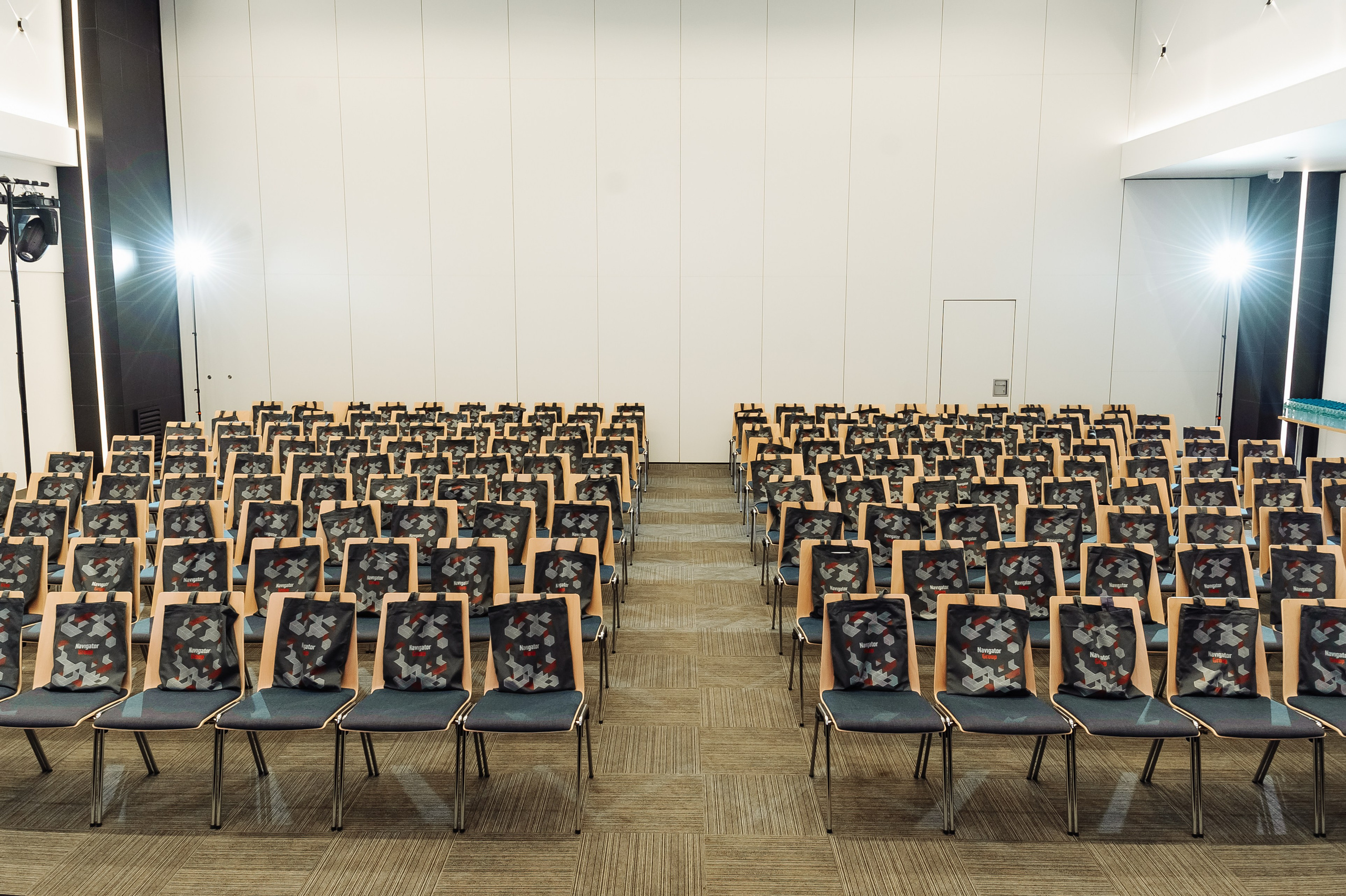 Конференция для дистрибьюторов Navigator Group. Свадебный фотограф в Екатеринбурге Артём Зайнетдинов