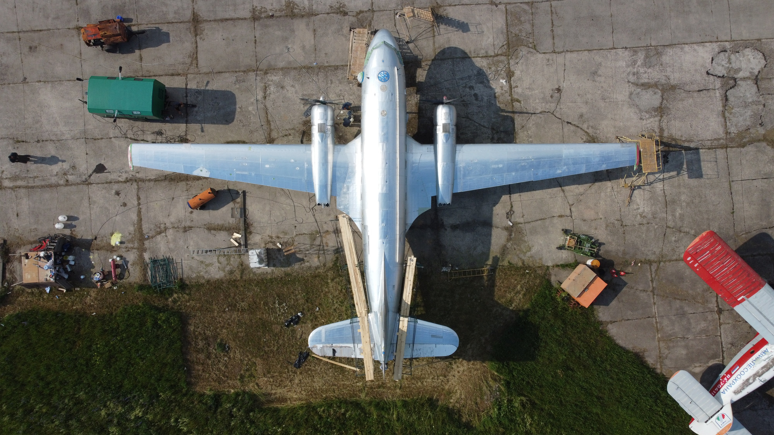 Ил-14Т «Голубая Мечта» — покраска (2022г). Фотоальбом показывающий увлекательный мир авиации и мир медведей Андрея Иванова