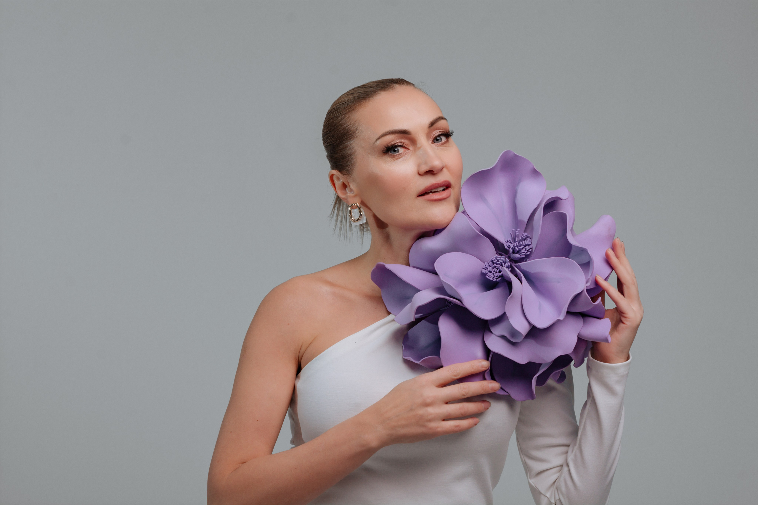 Фотосессия Superwoman. Весна 2024. Портретный фотограф в Санкт-Петербурге Дмитриева Наталия