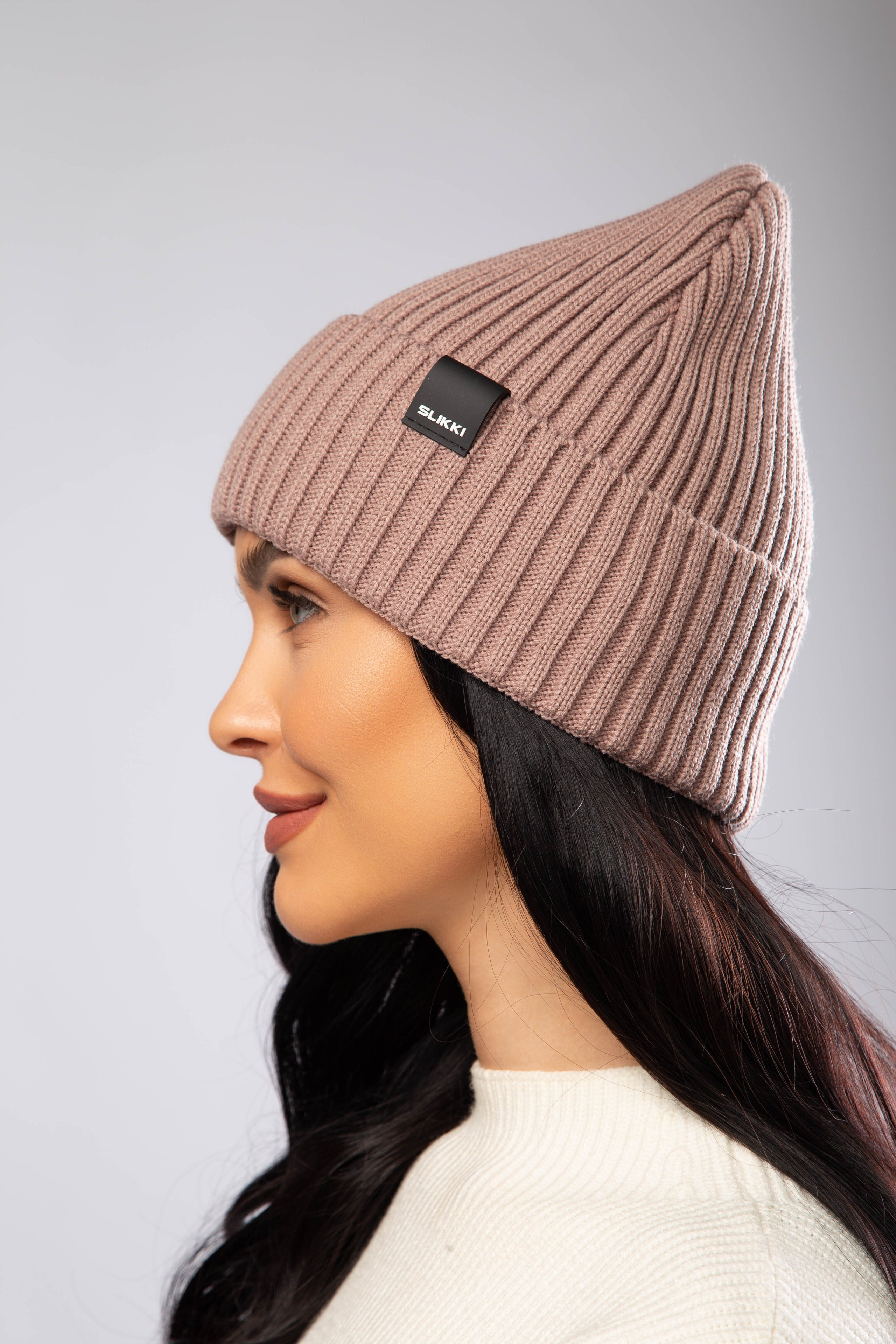 Модельная съемка шапок для брендов в Москве | Фотограф Анна Татаурова. Фотограф Анна Татаурова | Авторская фотосъемка в Москве