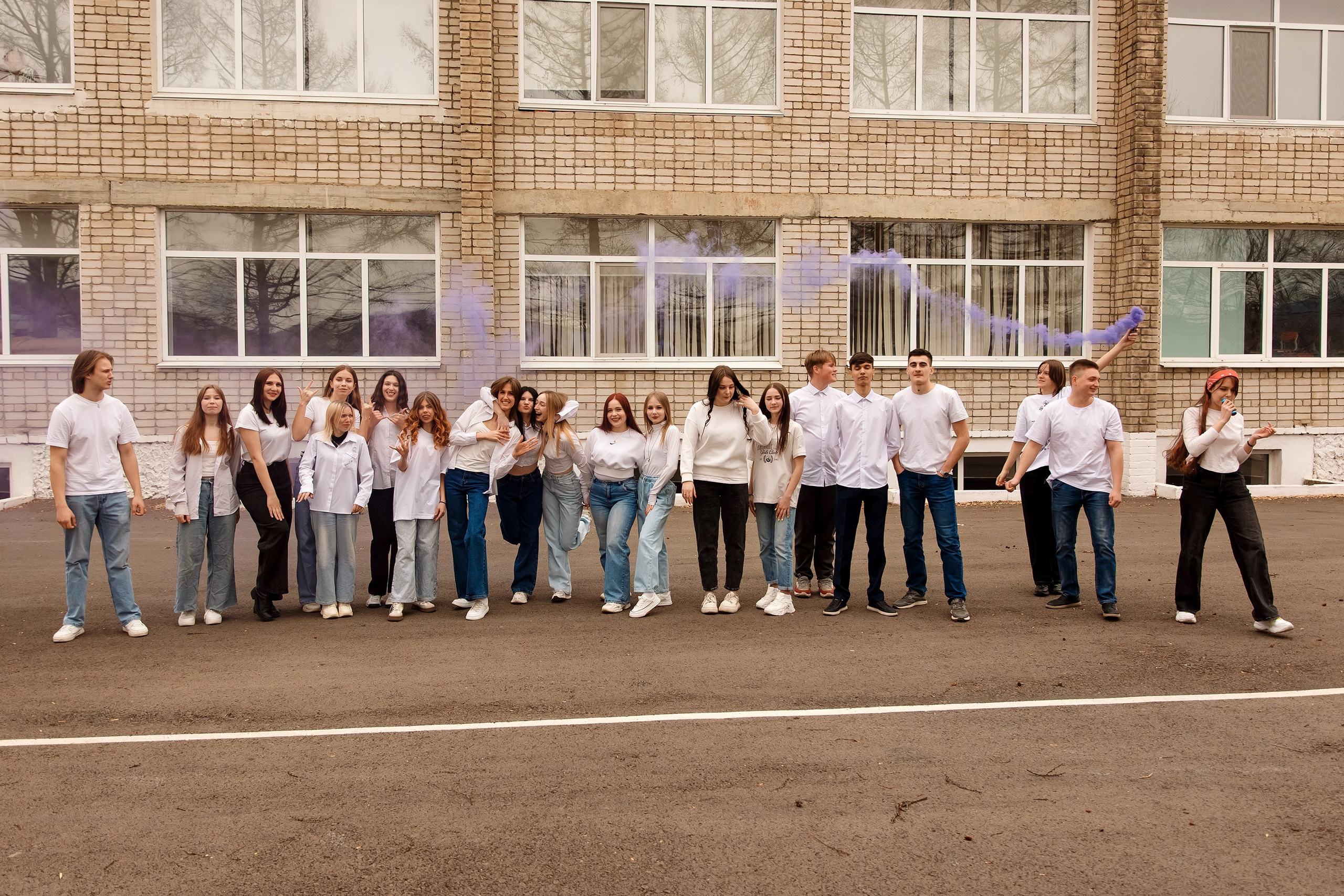 11 класс с. Барабаш. Фотограф Любовь Корниенко, Примоский край