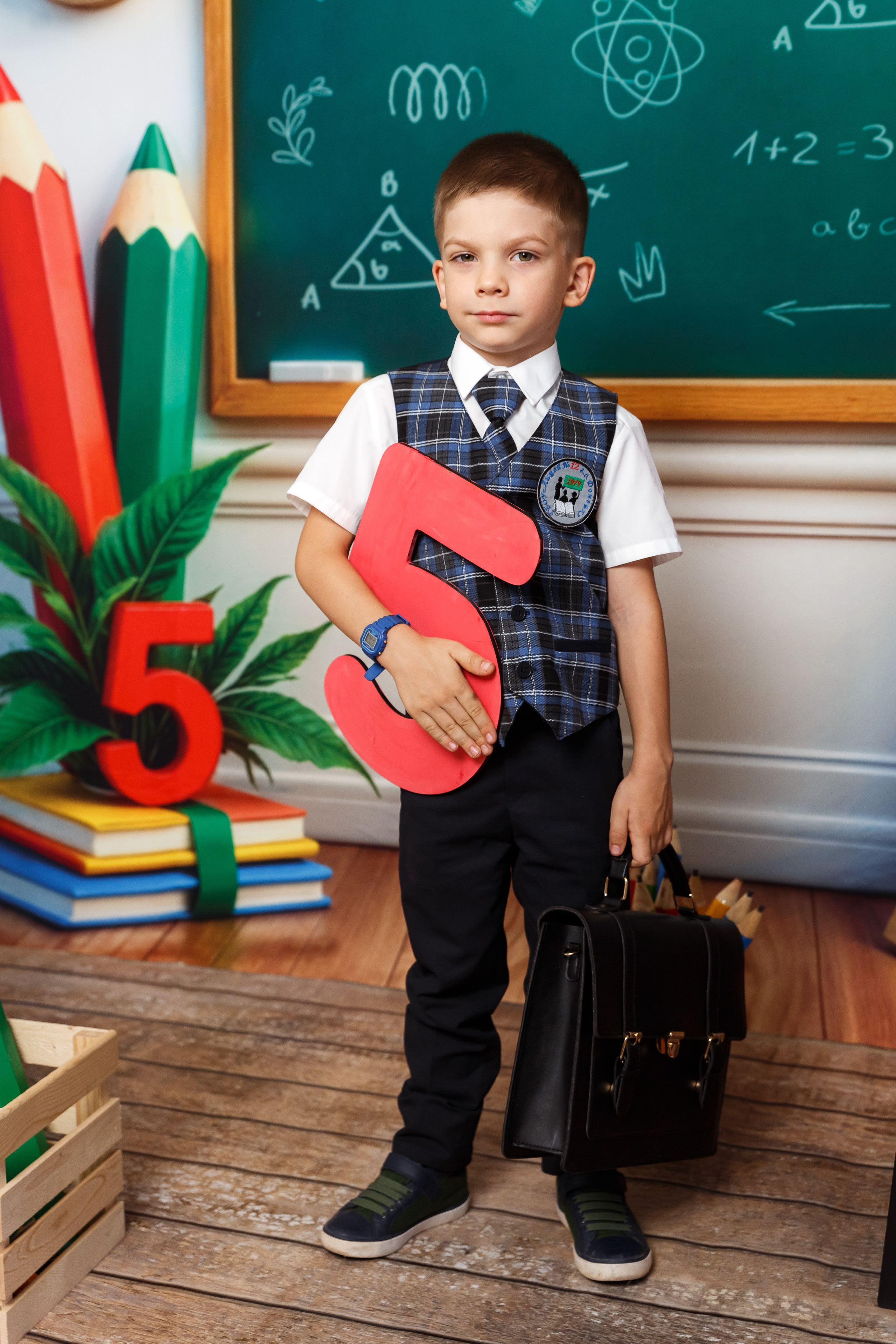 «Карандаши». Выпускные альбомы в Донецке и ДНР. Фотограф Донецк и ДНР