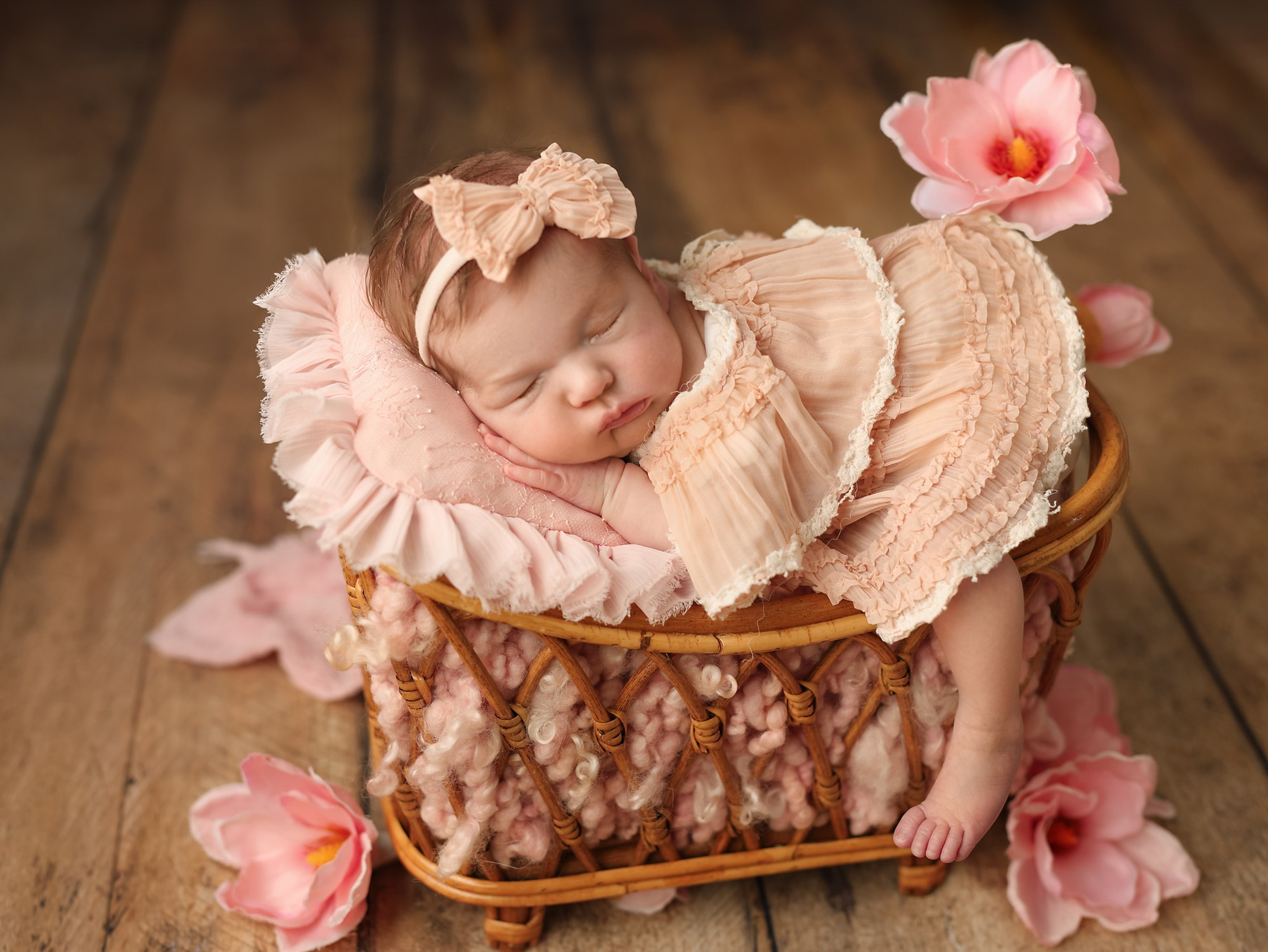 Newborn. Фотограф новорождённых в Казани Нейля Гильмутдинова ньюборн
