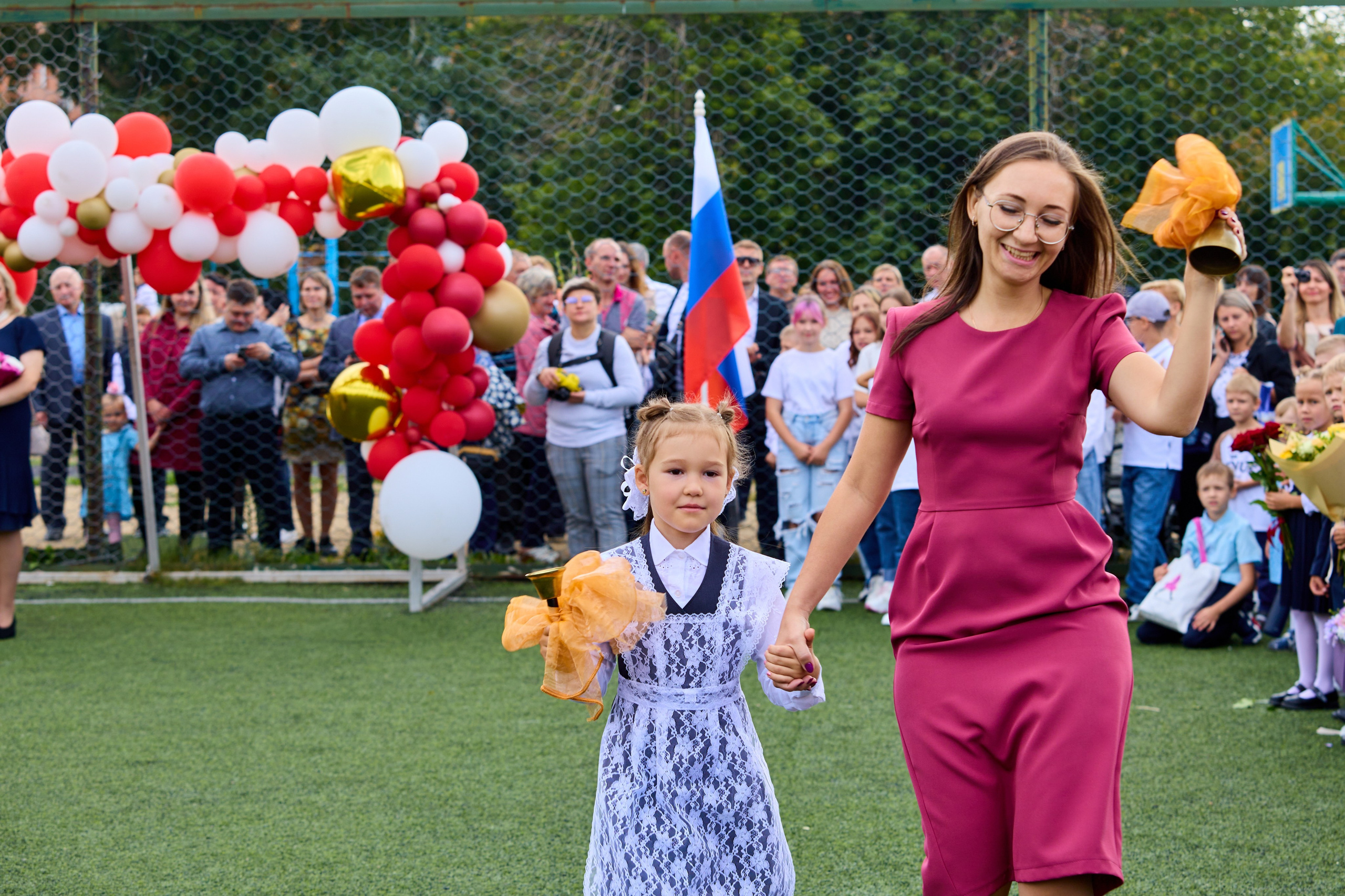День знаний. Праздничная линейка