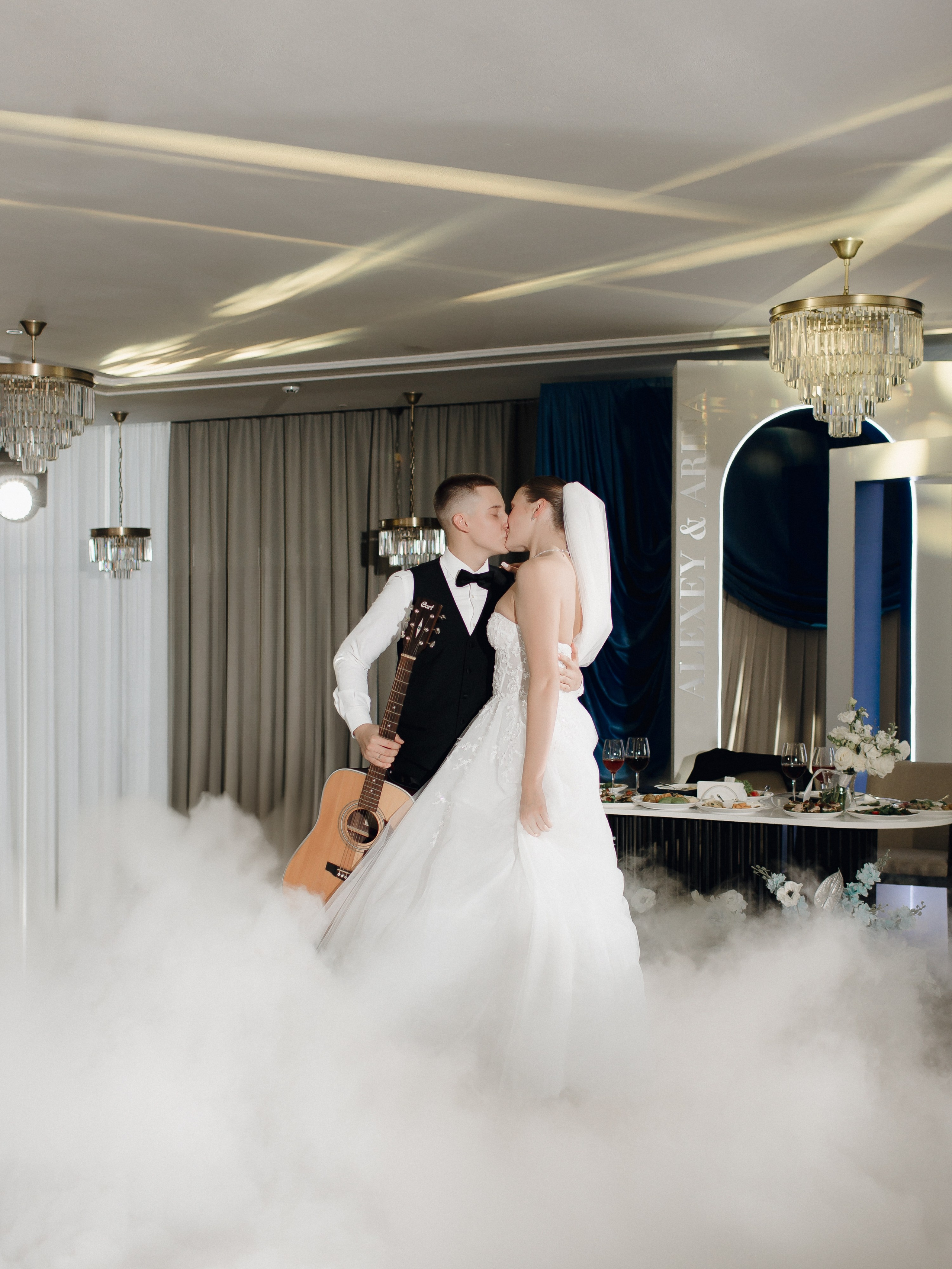 АРИНА И ЛЕША. ЧЕЛСИТИ. Свадебный и индивидуальный фотограф в Челябинске Евгения Негодяева