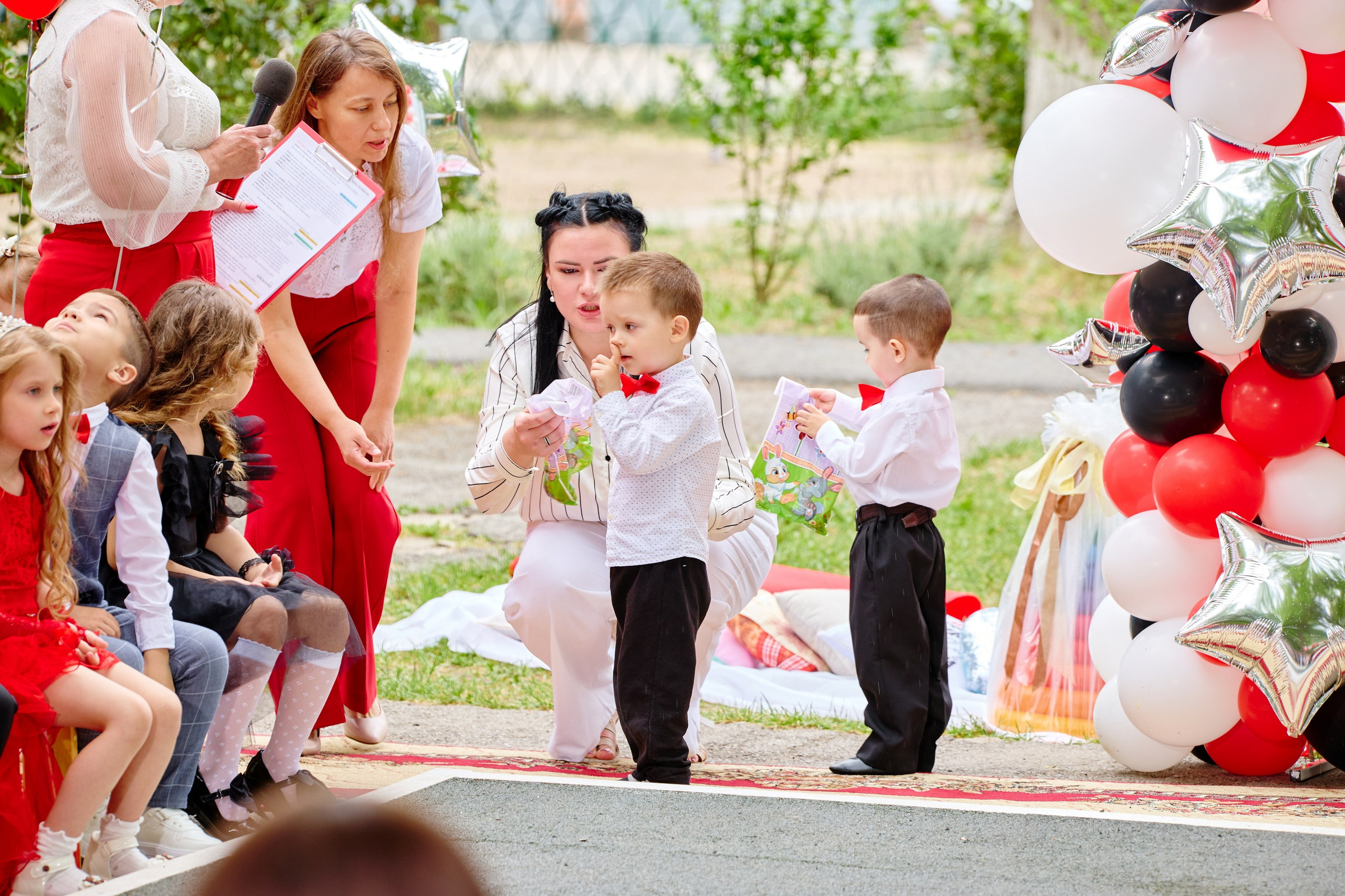 Выпускной 45 сад. Фотограф Выпускные альбомы Таганрог Сергей Коробченко