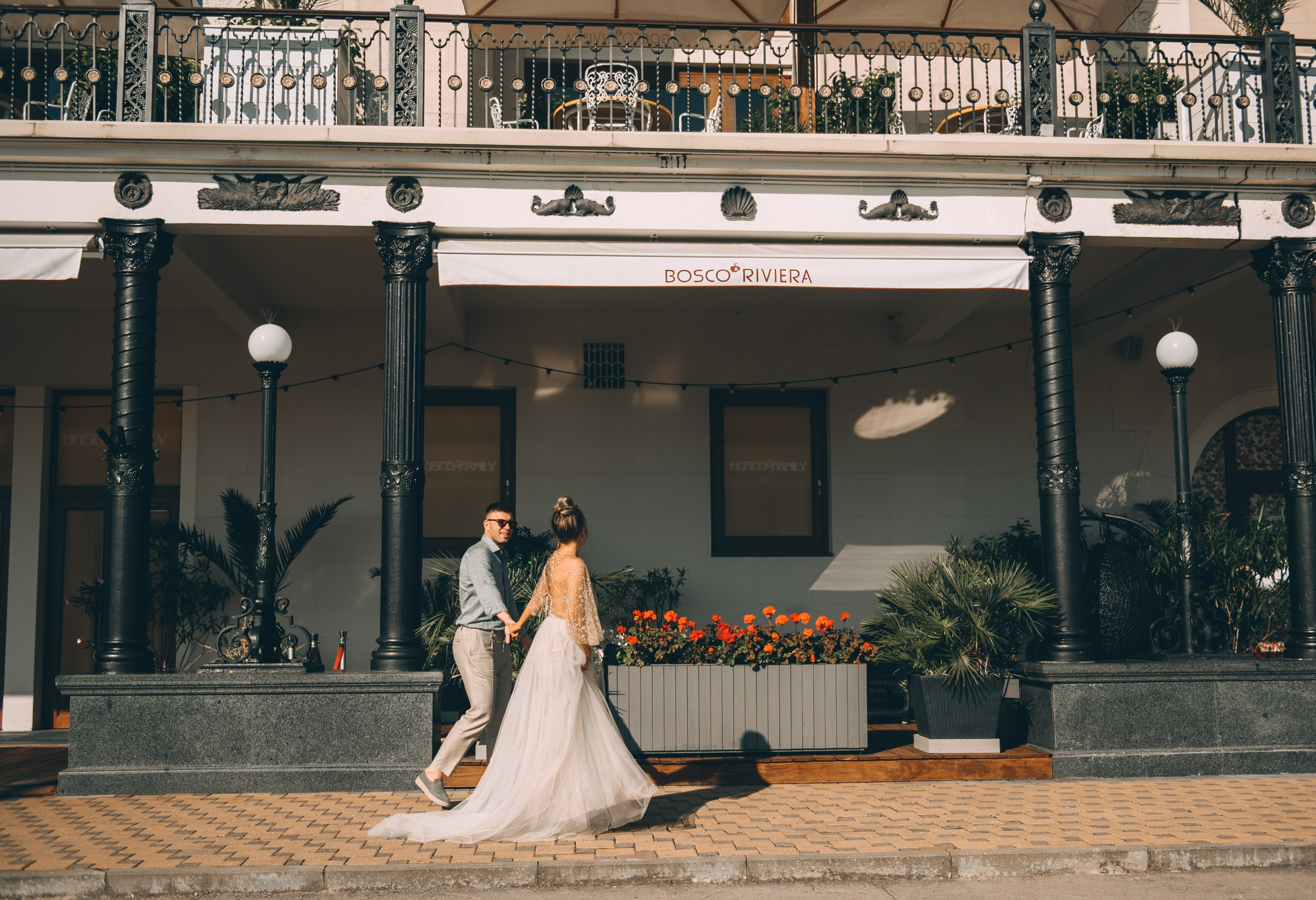 Стильные, красивые, влюбленные и Сочи. Свадебный и семейный фотограф София Невская