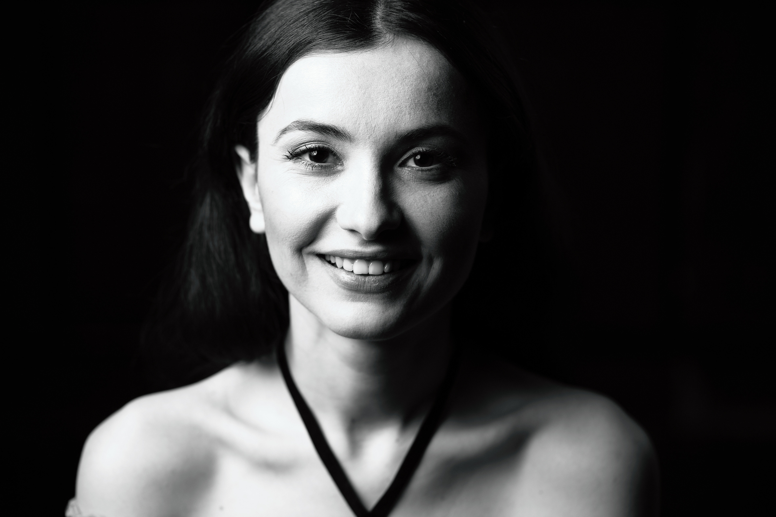 Nonglamorous. Headshot & portrait photographer Alexei Shendrick