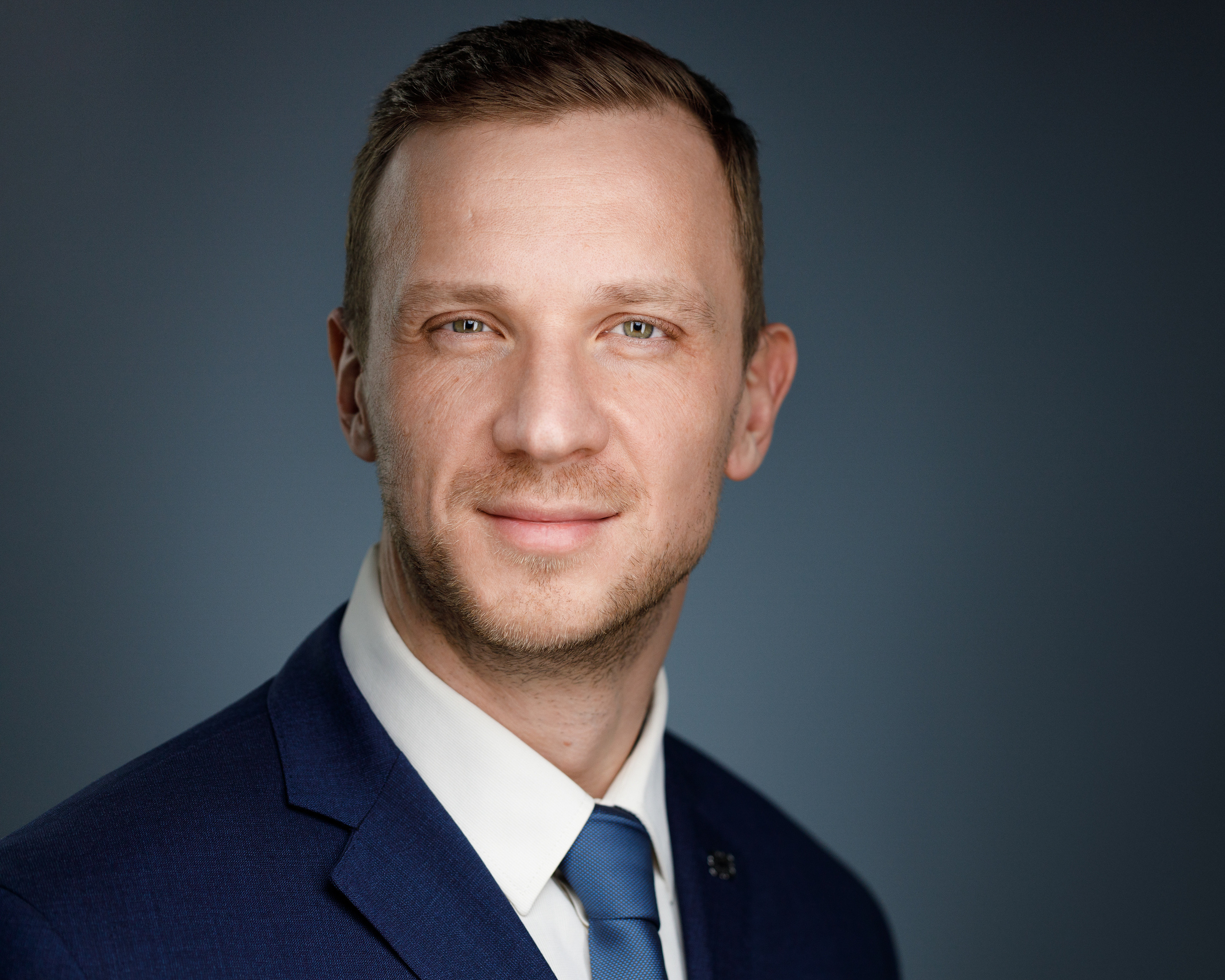 Headshot & portrait photographer Alexei Shendrick