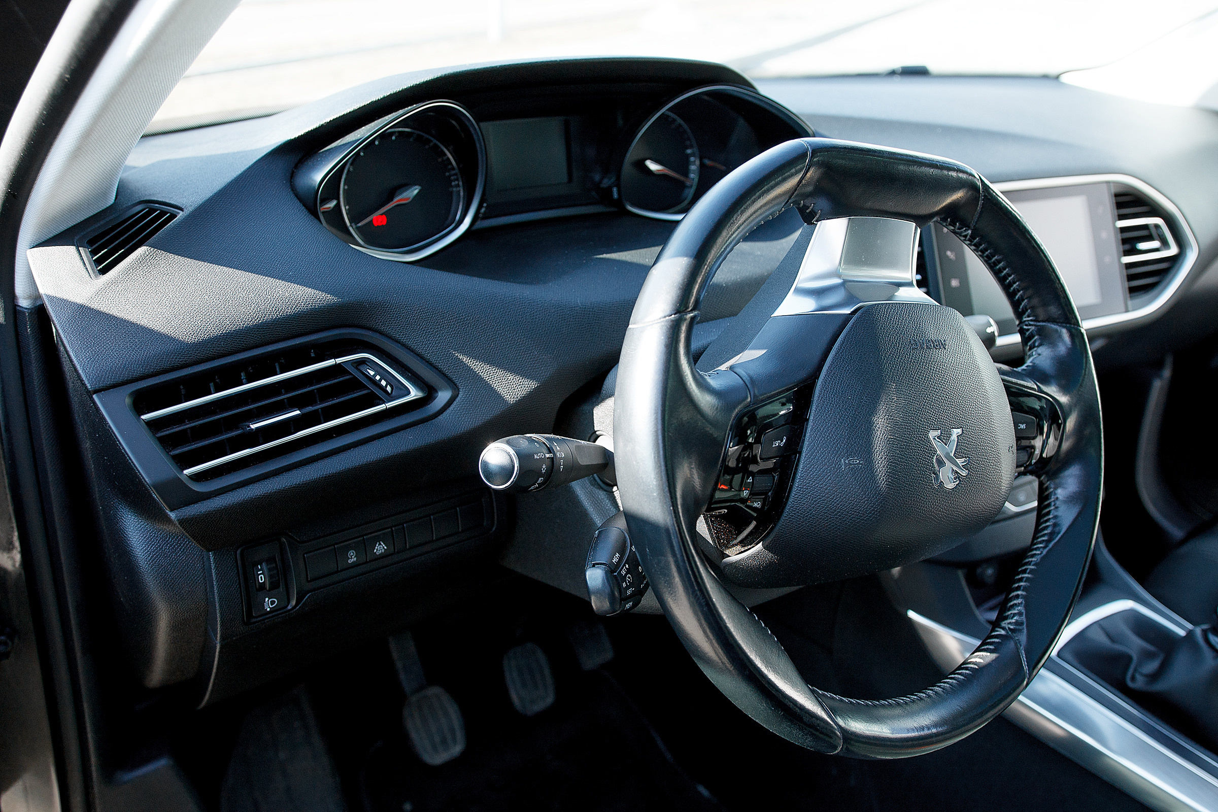 Peugeot. Фотограф в Батуми Павел Шарников