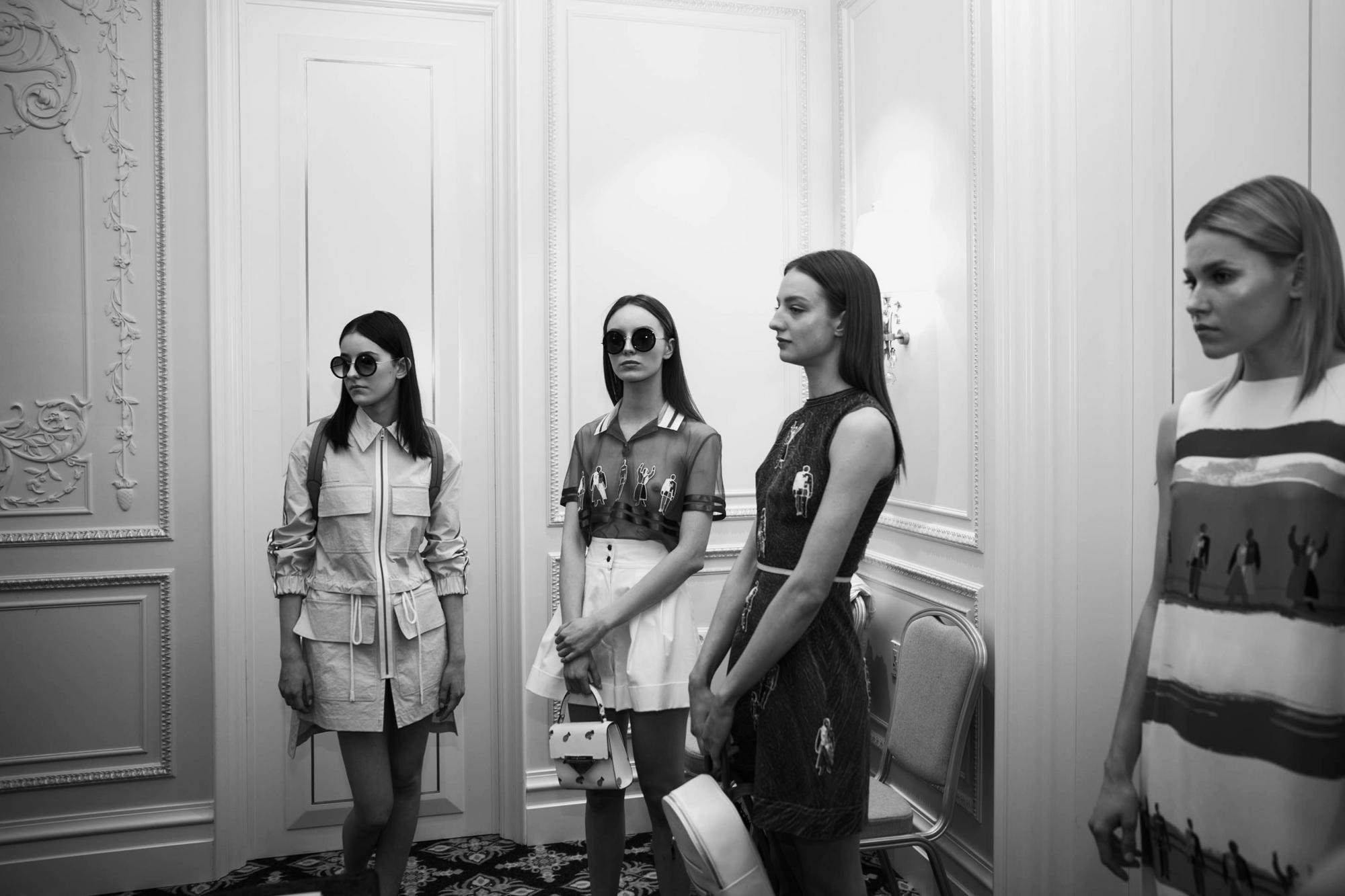 ВАЛЕНТИН ЮДАШКИН. Prêt-a-porter SS2018 SUPREMUS. Backstage. Свадебный фотограф в Санкт‑Петербурге Елена Пчельникова