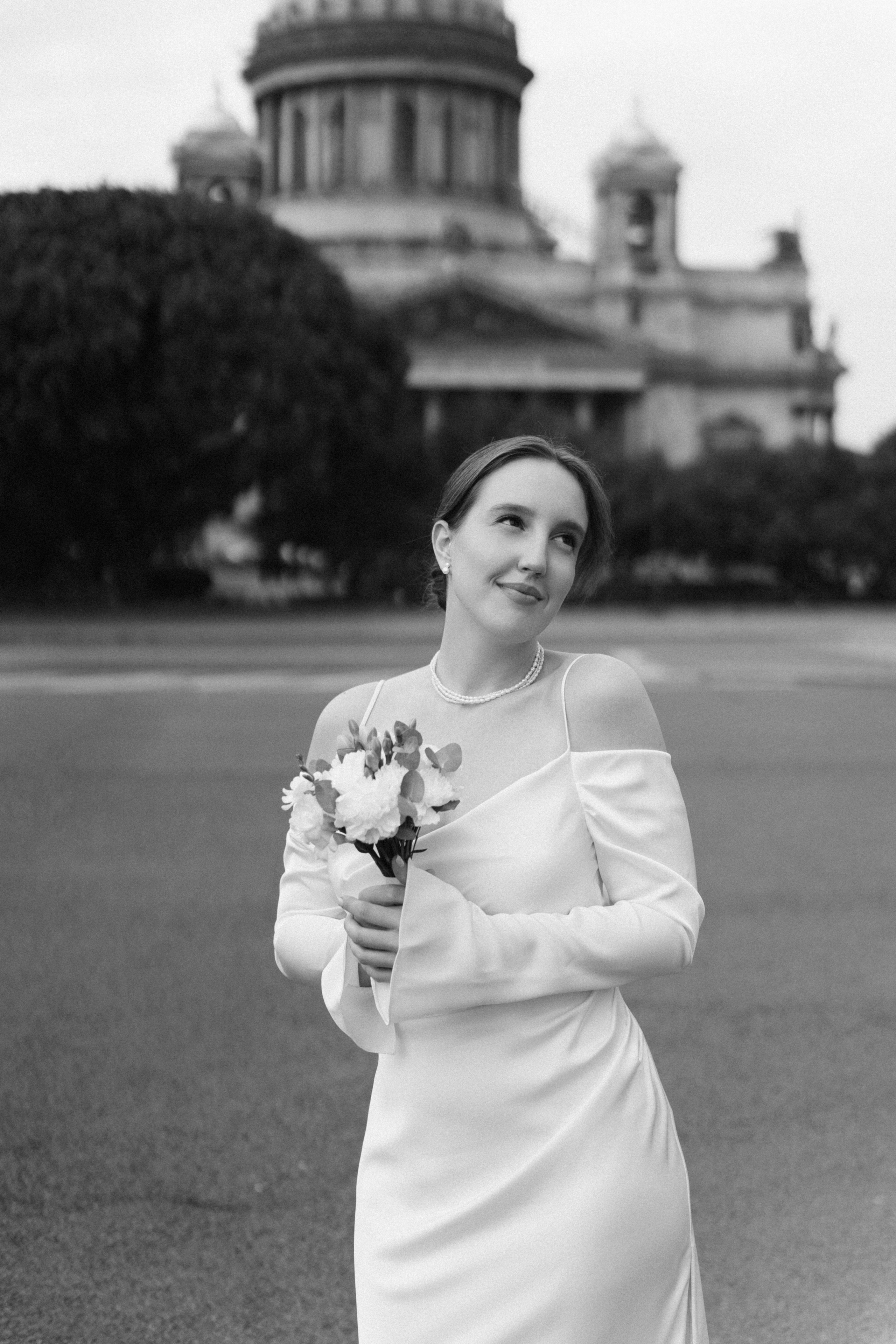 Лёня и Юля. Питер. От утра в отеле до вечеринки в ресторане на заливе. Цифра и плёнка. Свадебный фотограф Катерина Чулкова