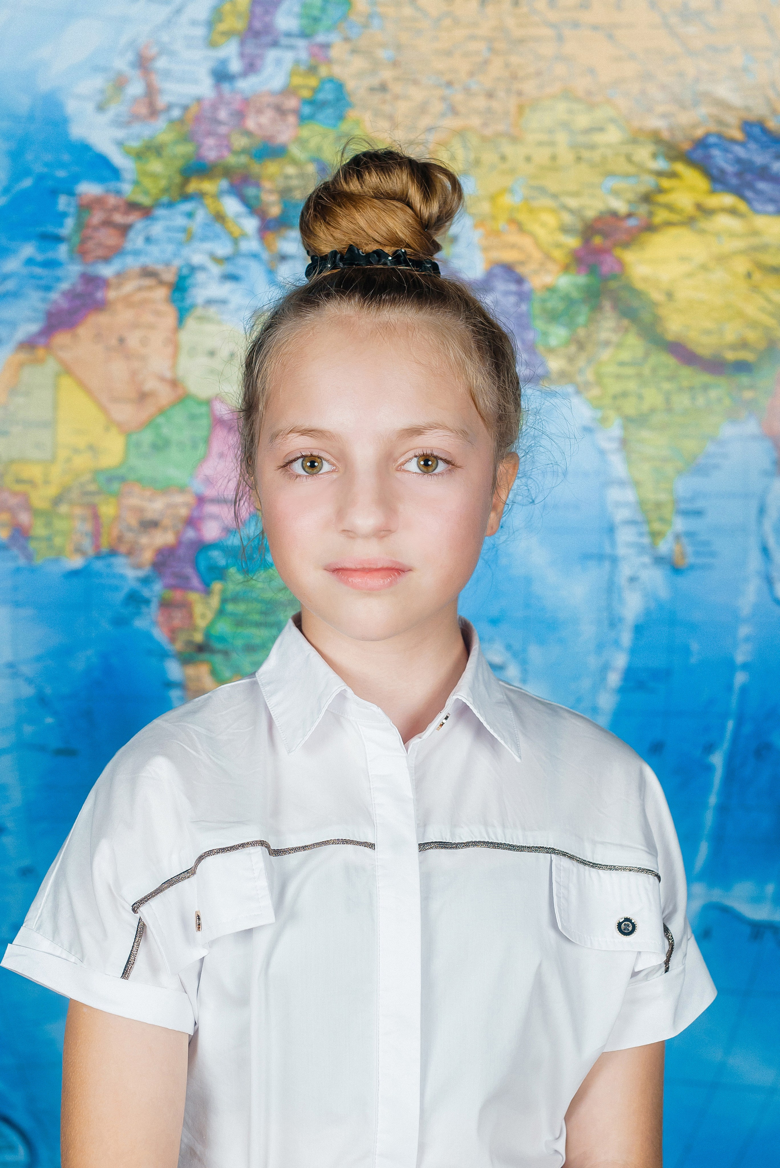 На фоне карты. Семейный фотограф в Барнауле